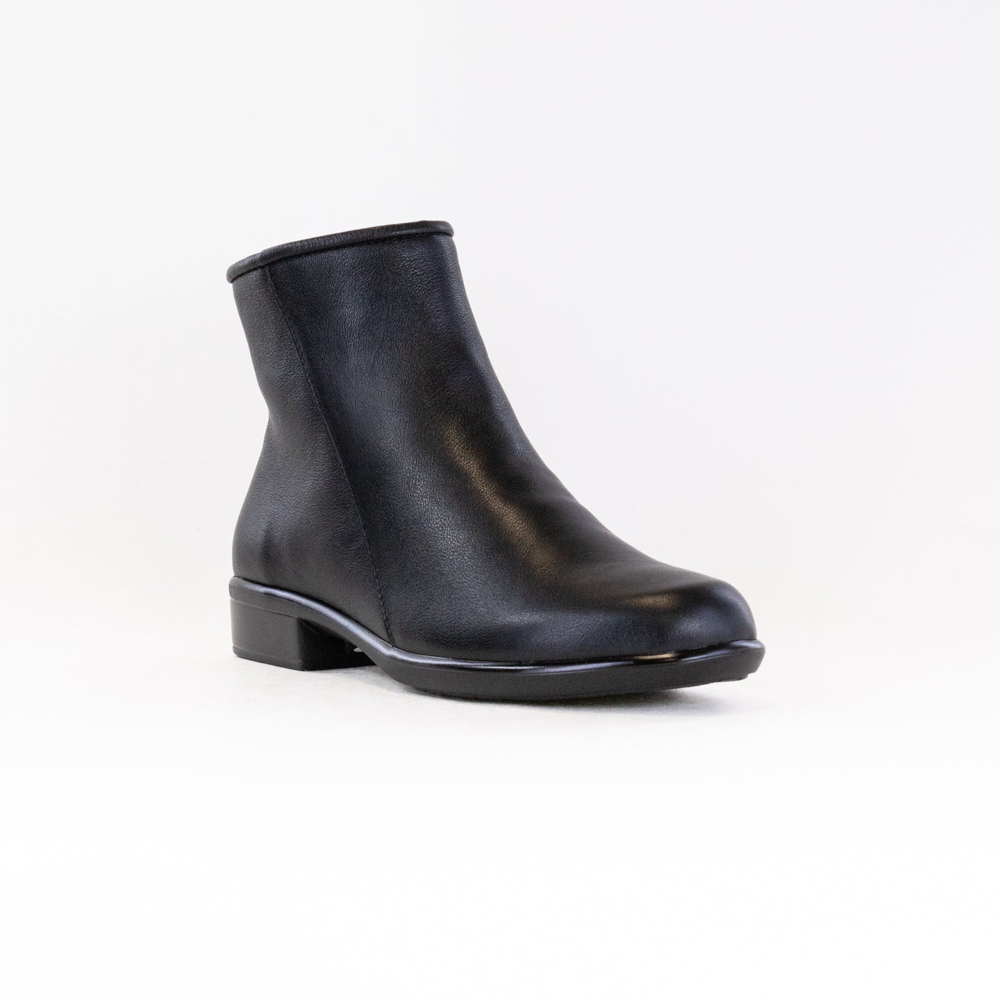 Naot Women's Black Leather Norther Boots - Stylish and Comfortable Footwear