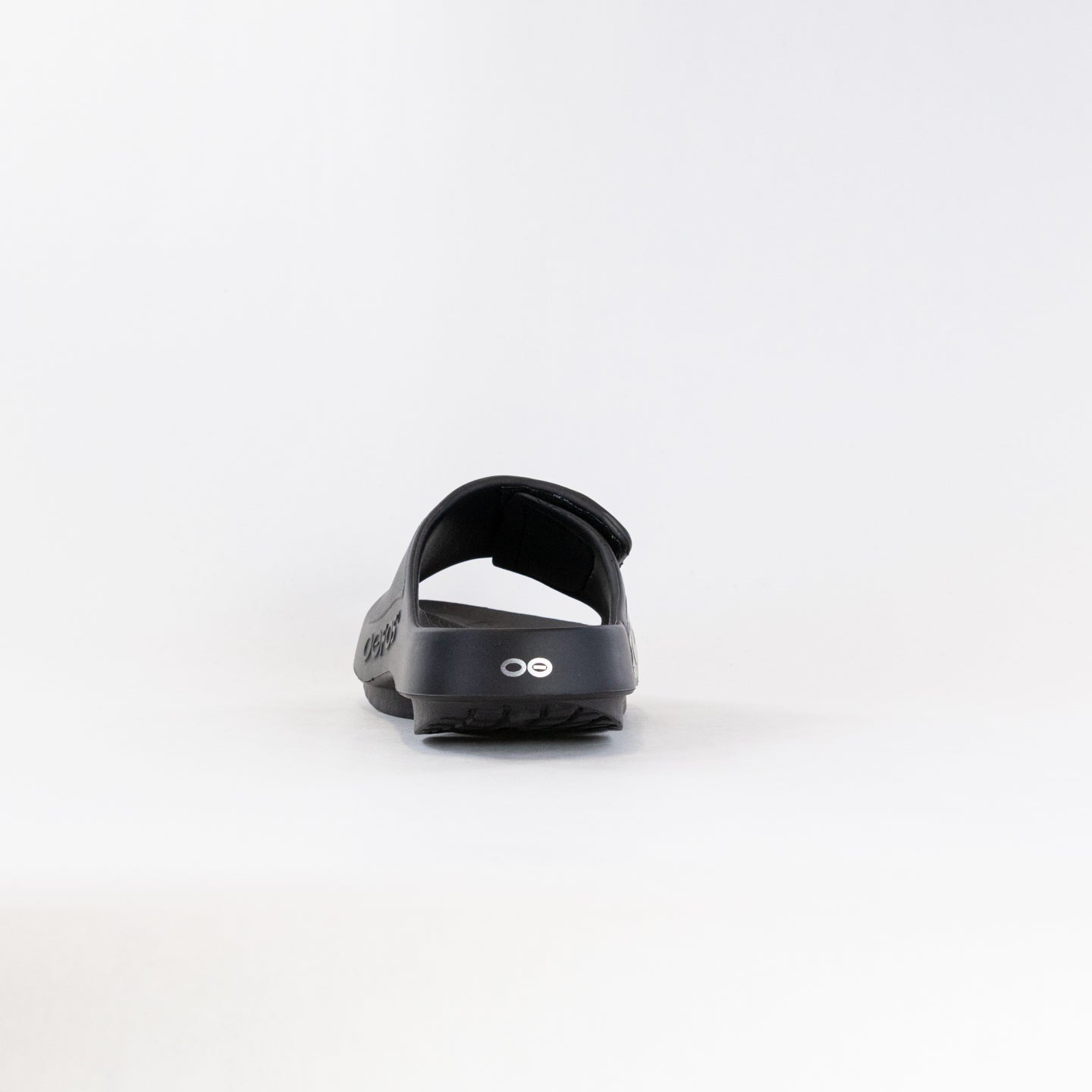 Unisex OOFOS OOahh Sport Flex Sandals in Matte Black - Stylish and Comfortable Footwear