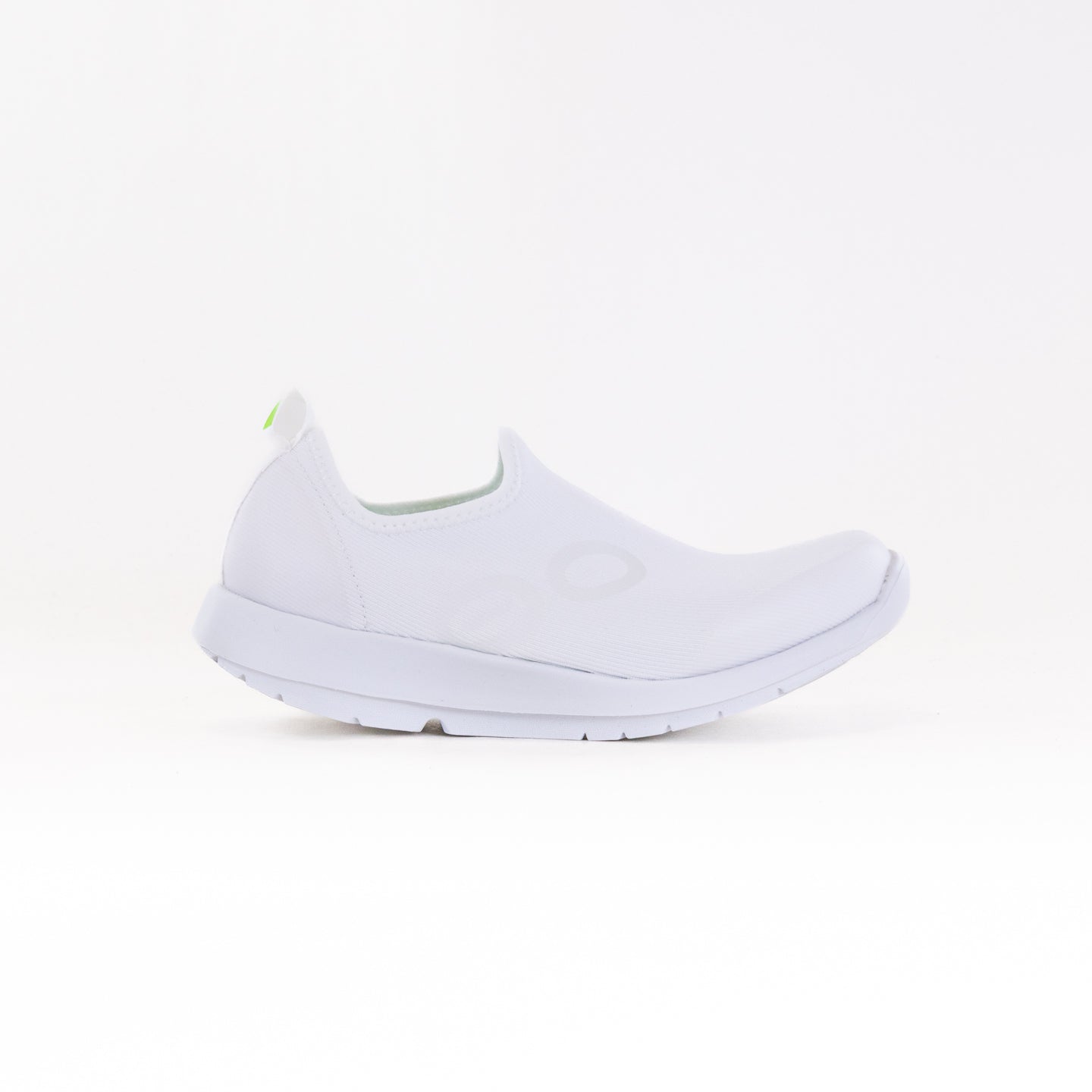 OOFOS Women's OOmg Sport Low Recovery Shoes - White