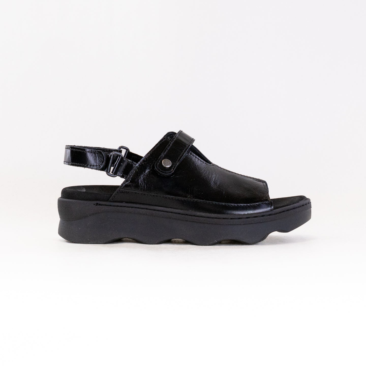 Wolky Women's Black Laprida Sandals - Ideal Footwear for Moderate Weather