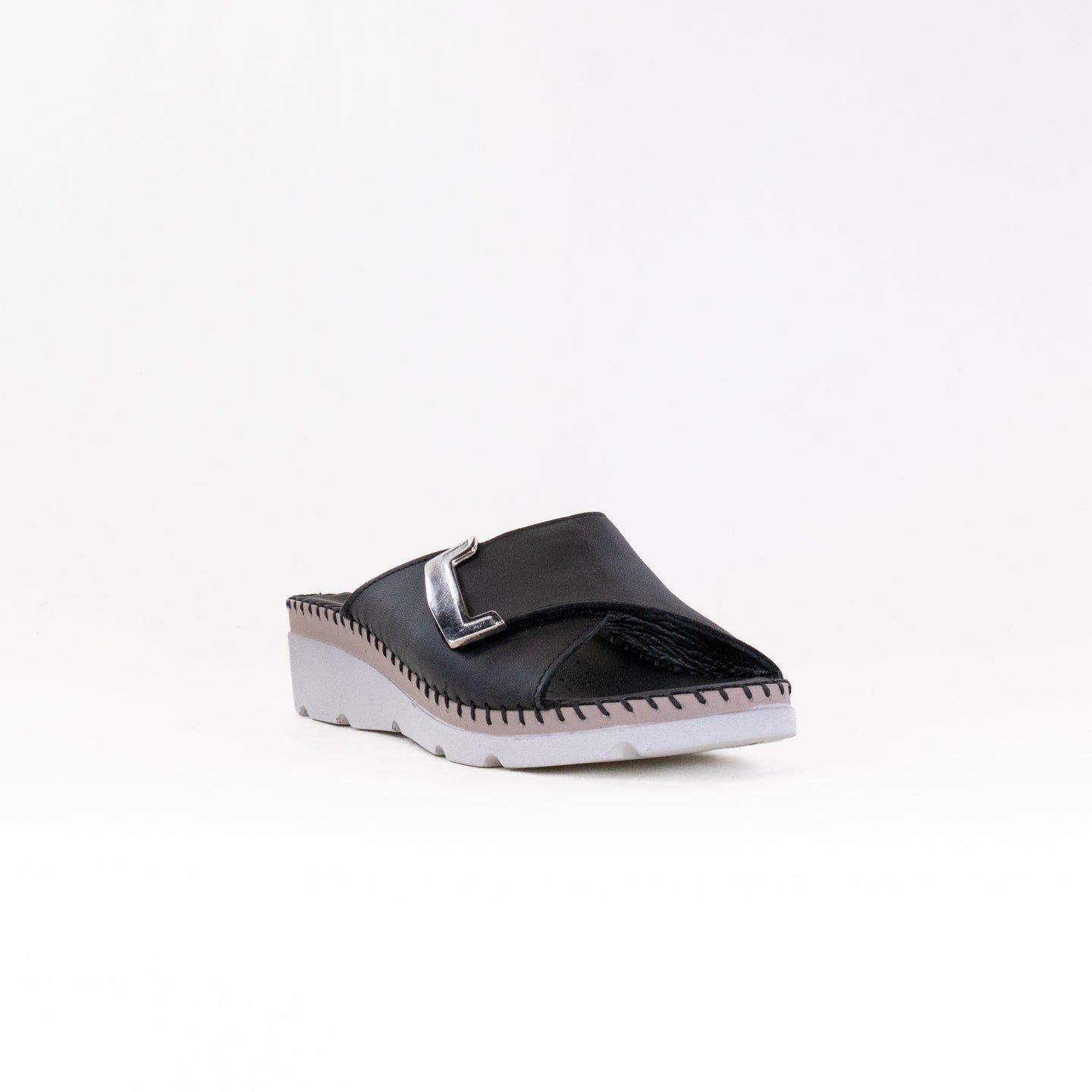 Women's La Plume Agua Black - A Blend of Elegance and Practicality