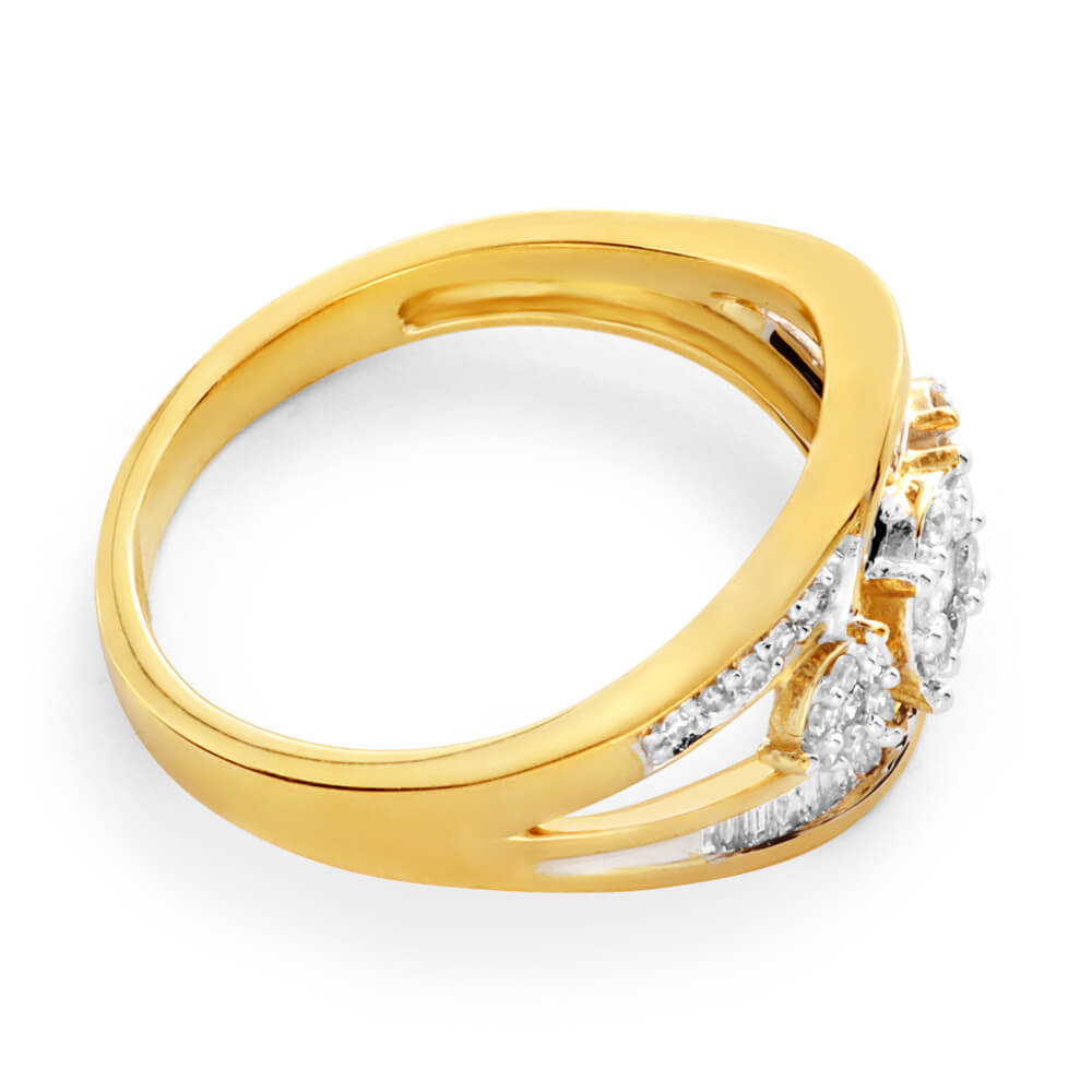Stunning 9ct Yellow Gold Diamond Ring Set with Brilliant and Baguette Diamonds