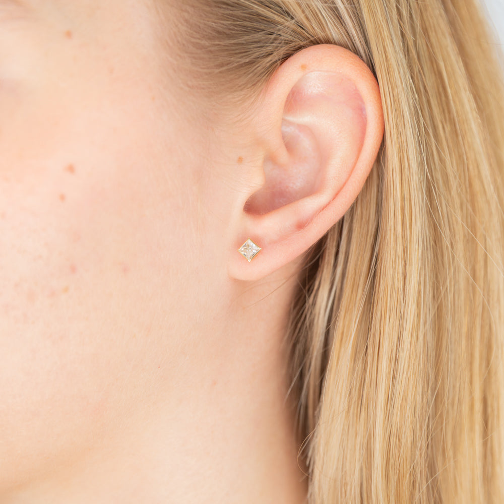 4mm 9ct Yellow Gold Princess Cut Cubic Zirconia Stud Earrings