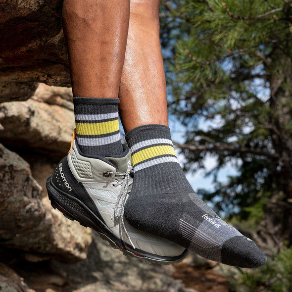 Feetures Trail Max Cushion Mini Crew Socks in Charcoal - Ideal for Hiking and Trail Running