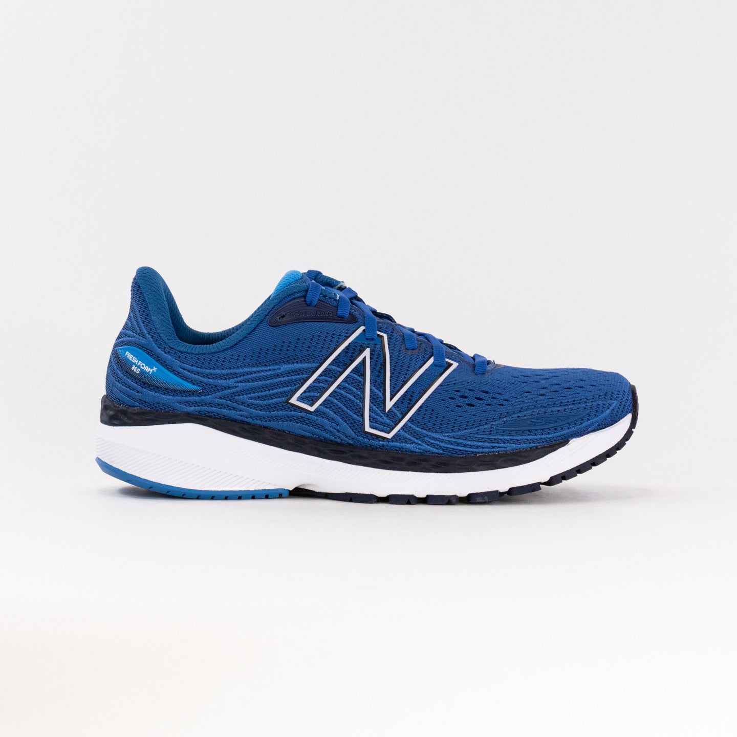 Men's New Balance 860V12 Running Shoes in Oxygen Blue