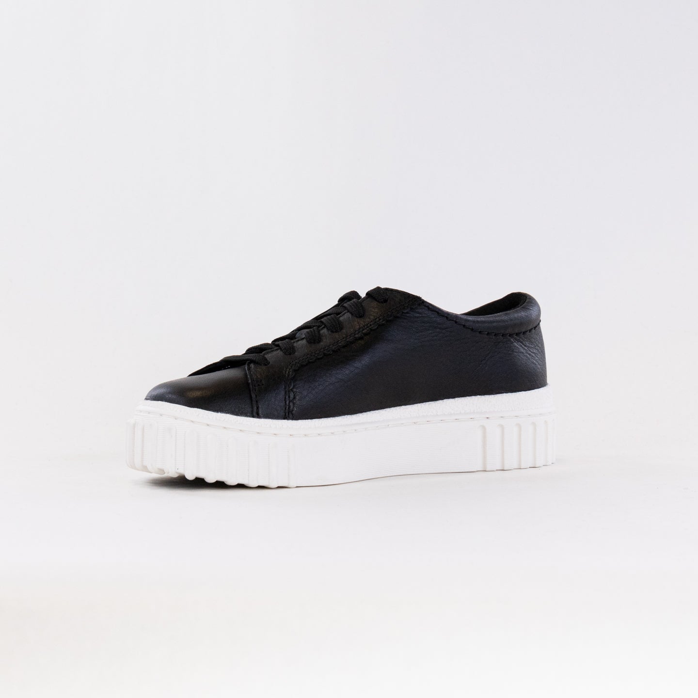 Women's Clarks Mayhill Walk Black Casual Sneakers
