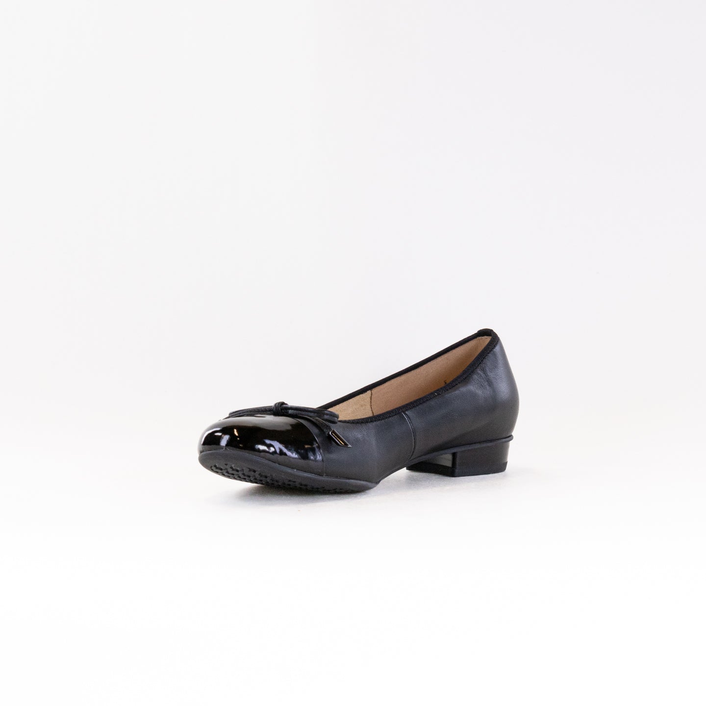 Women's Black Leather Ara Belinda Ballet Flats with Elegant Bow