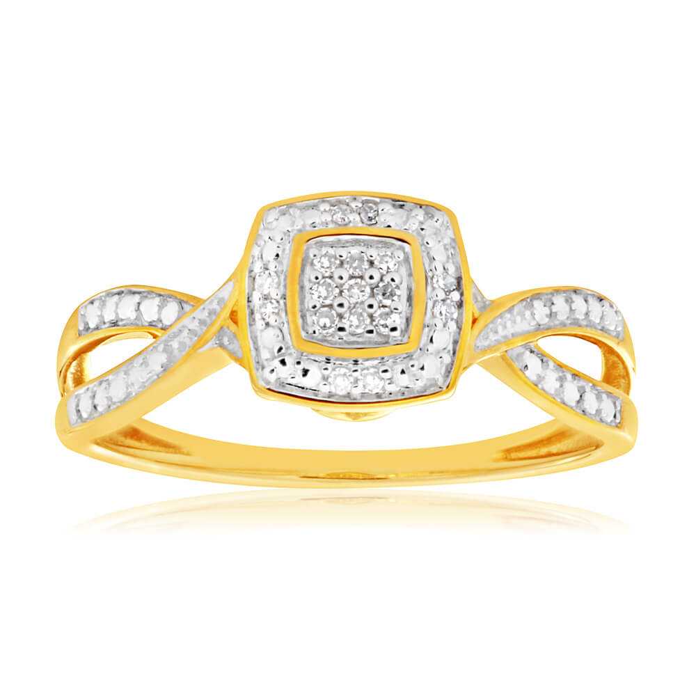 Exquisite 9ct Yellow Gold Engagement Ring Set Adorned with 29 Breathtaking Brilliant Diamonds