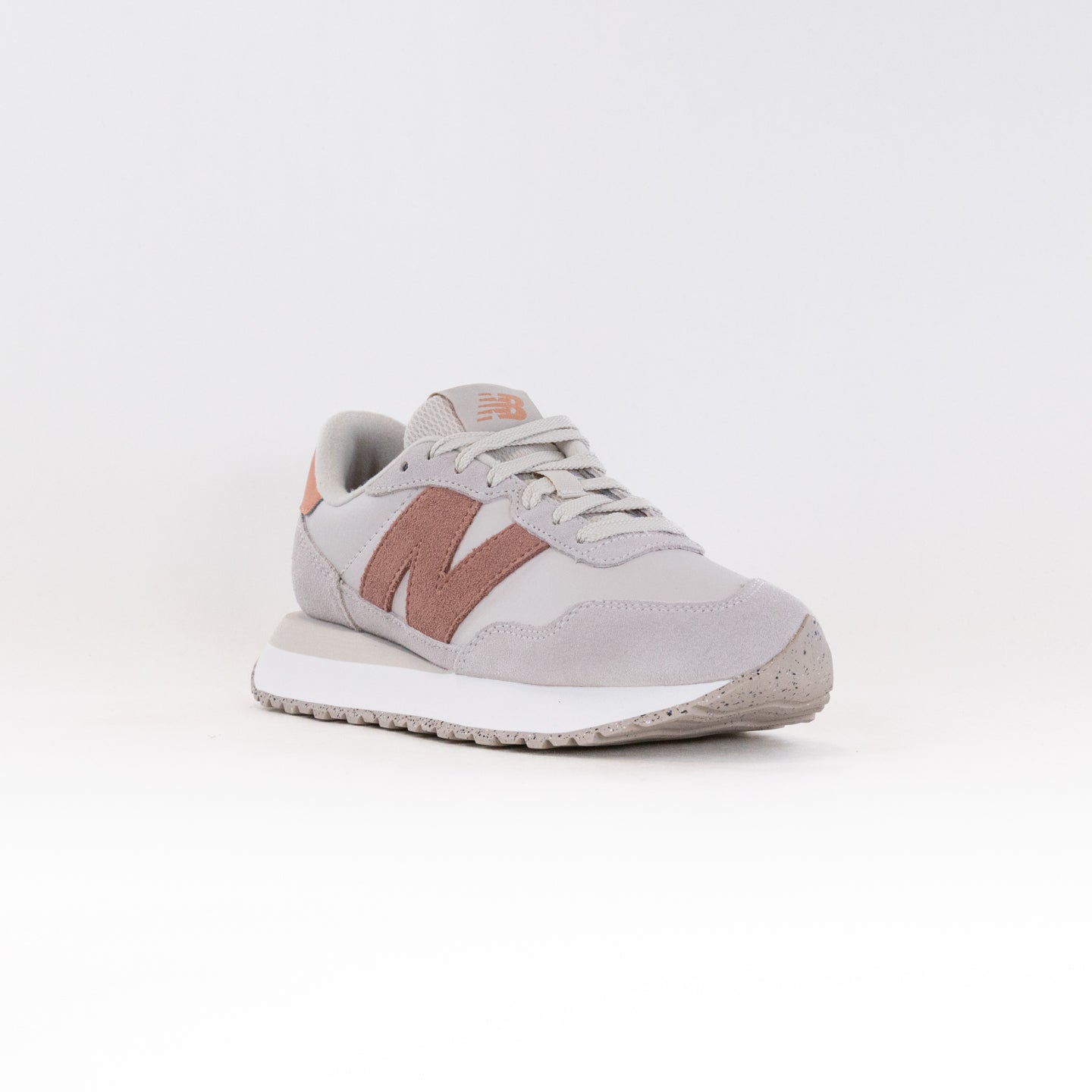 Stylish Women's New Balance 237 SSP Sneakers