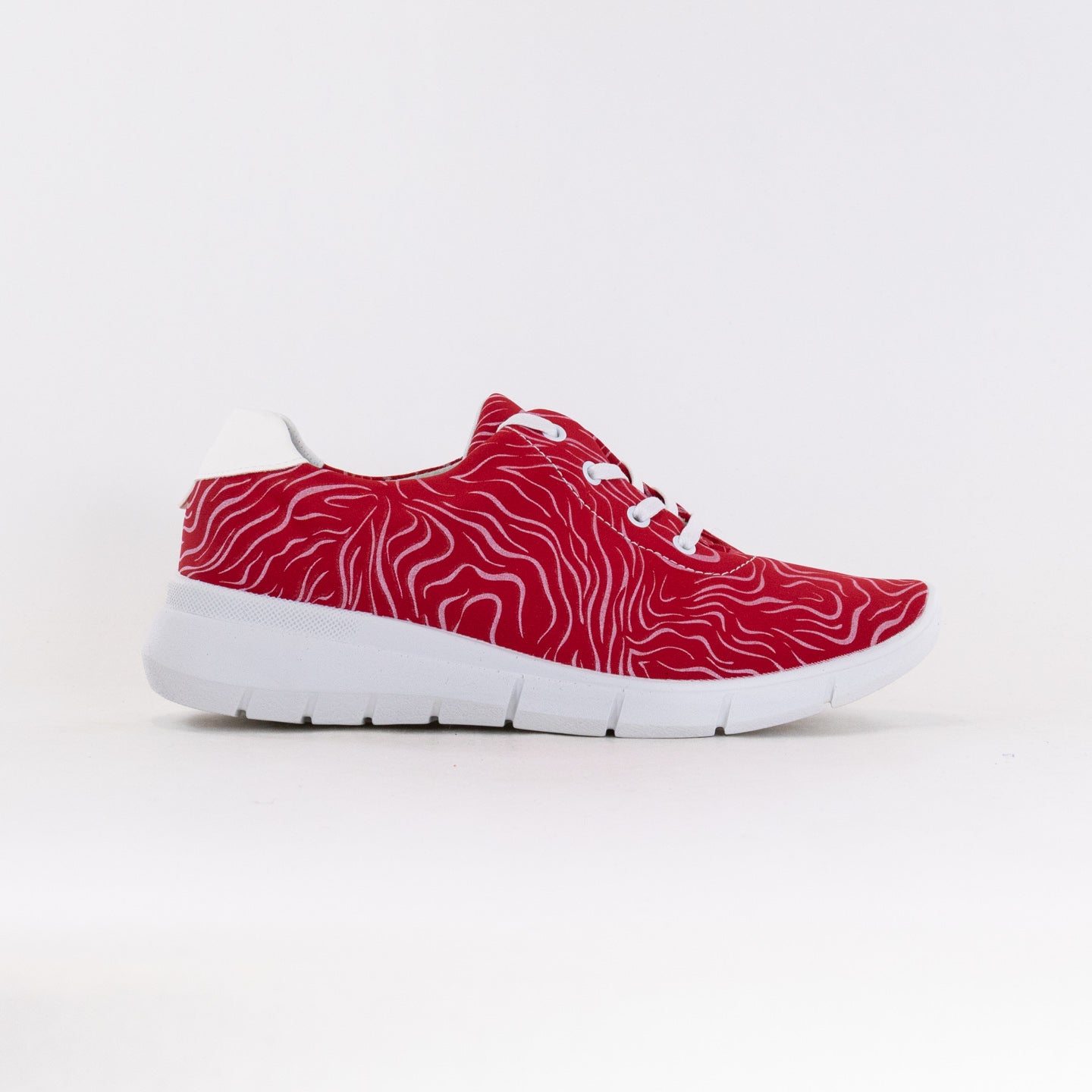 Arcopedico Women's L76 Casual Sneakers in Vibrant Red