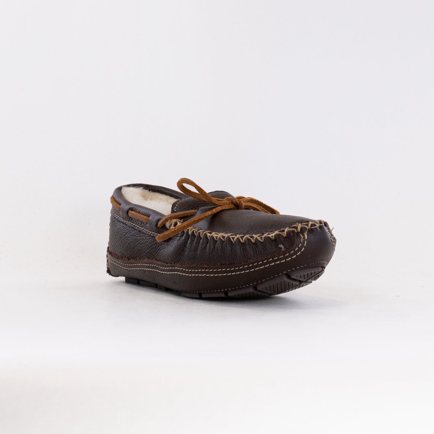 Minnetonka Men's 3752 Chocolate Brown Leather Moccasin Slippers
