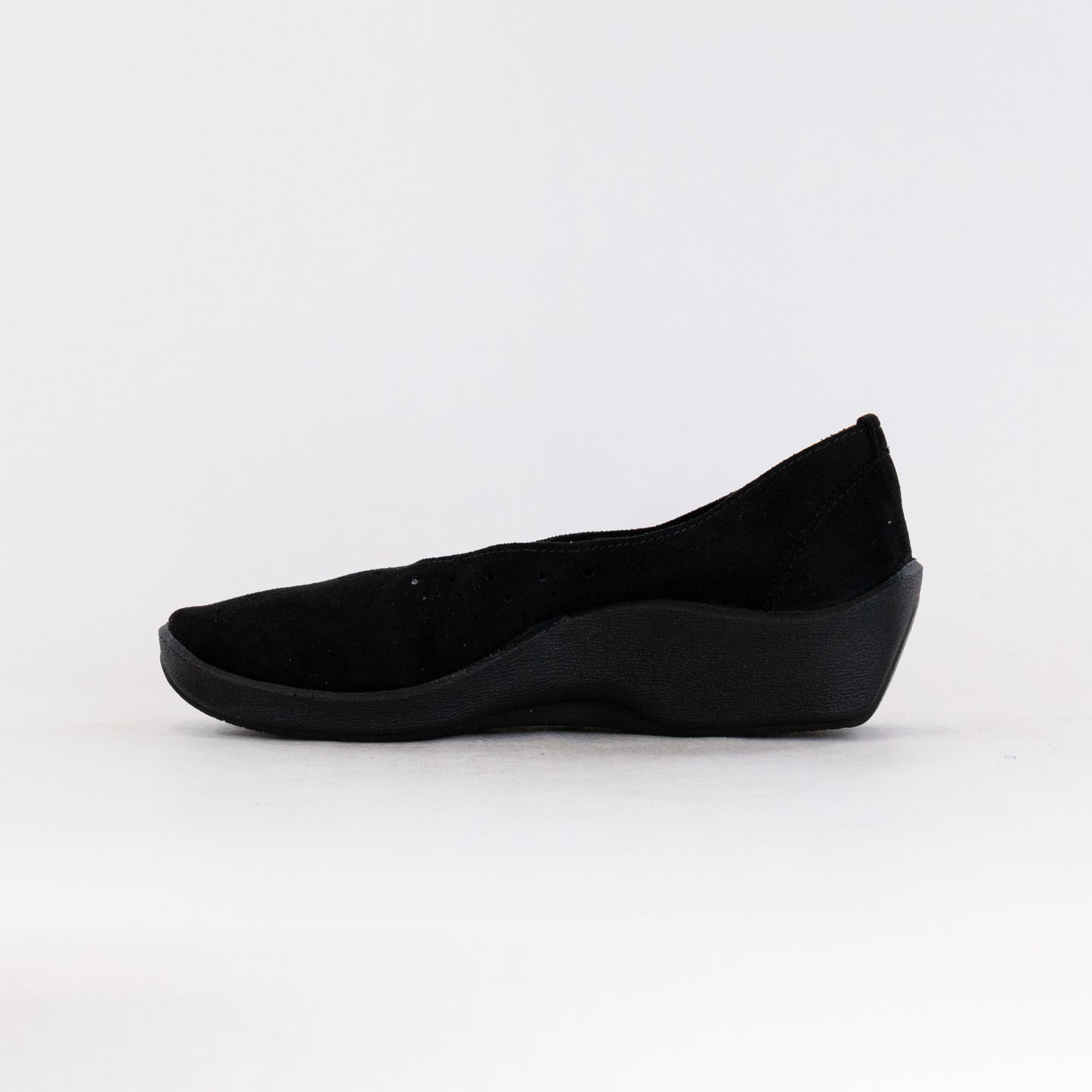 Arcopedico Women's Cezanne Slip-on Vegan Shoes - Classic Black