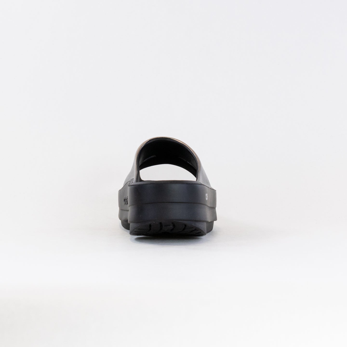 OOFOS Women's OOMega Oolala Latte Sandals for Active Recovery
