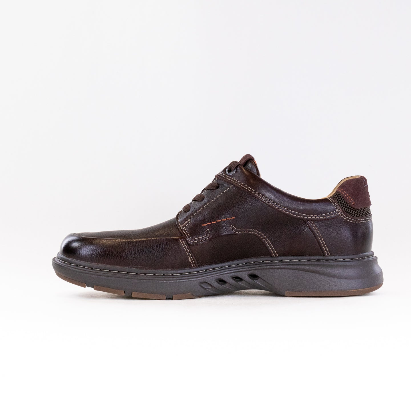 Clark's Men's Un Briley Lace Casual Comfort Shoes in Mahogany Color
