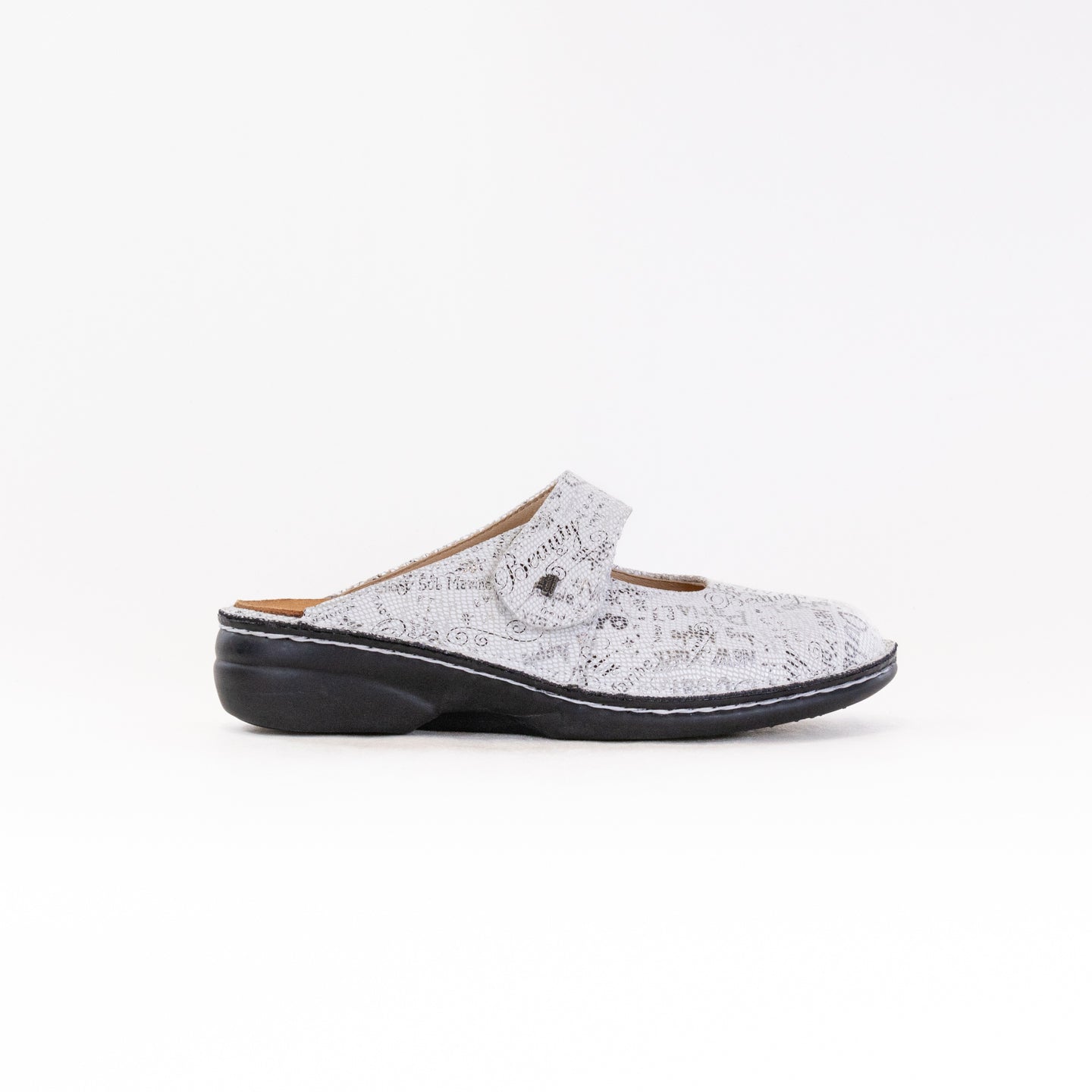 Finn Comfort Women's Stanford Slip-on Clog in White (Words Bianco)