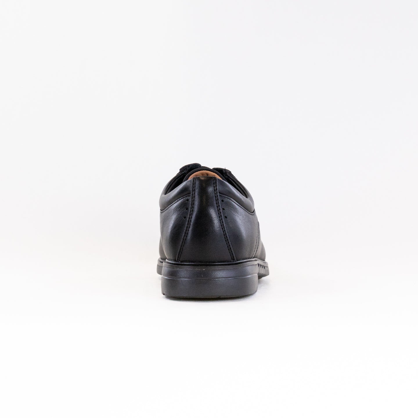 Clarks Men's Un Kendrick Way Dress Shoes in Premium Black Leather