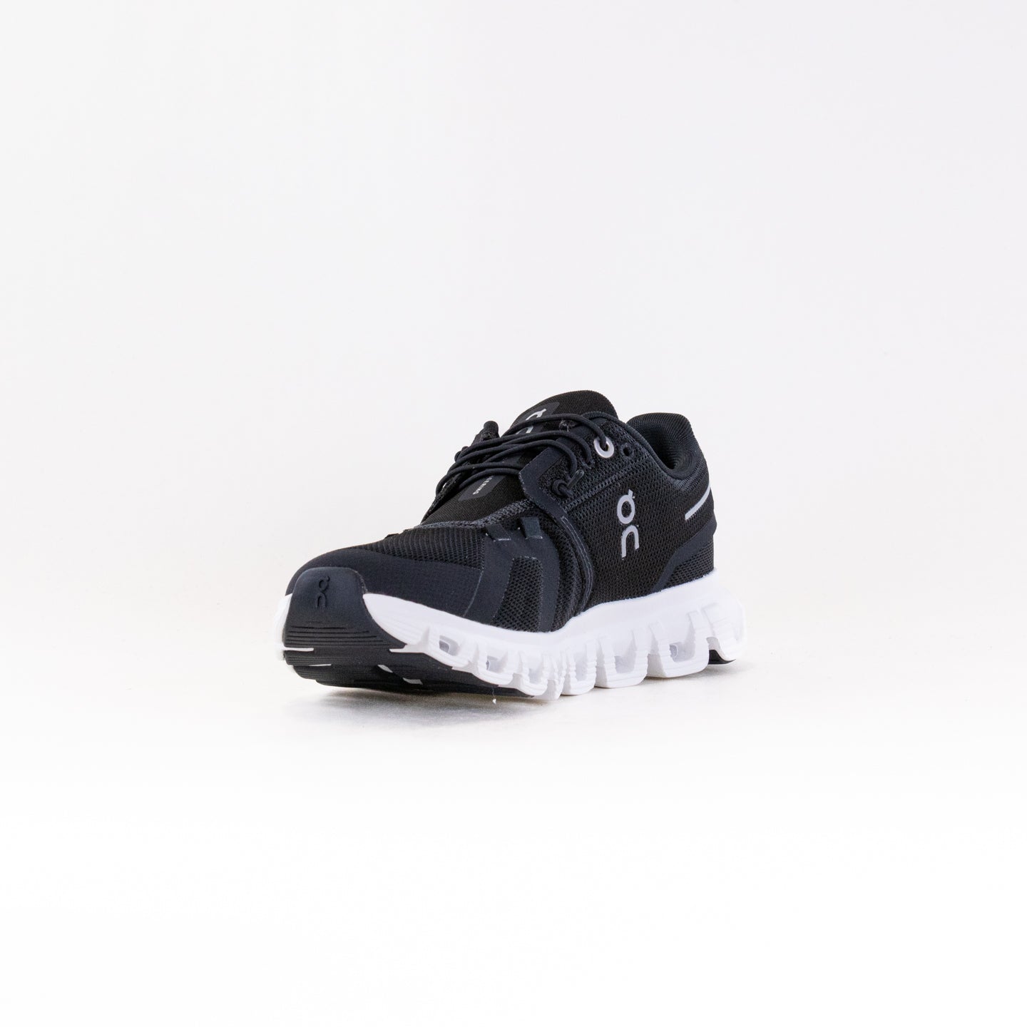 On Women's Running Shoes - Cloud 6 in Stylish Black and White Color Scheme