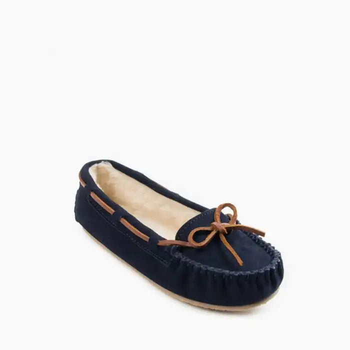 Minnetonka Women's Cally Slippers in Navy Blue