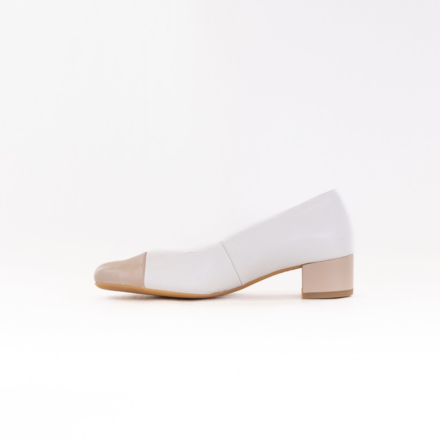 Women's Ara Nanette Pumps in Cream Calf Leather with Sand Calf Toe