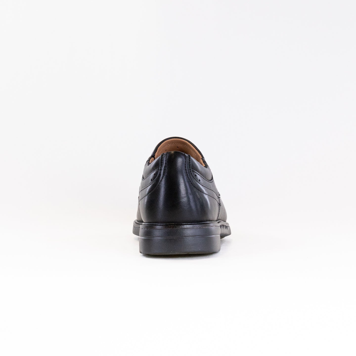 Men's Clarks Un Kendrick Go Dress Shoes in Stylish Black Leather