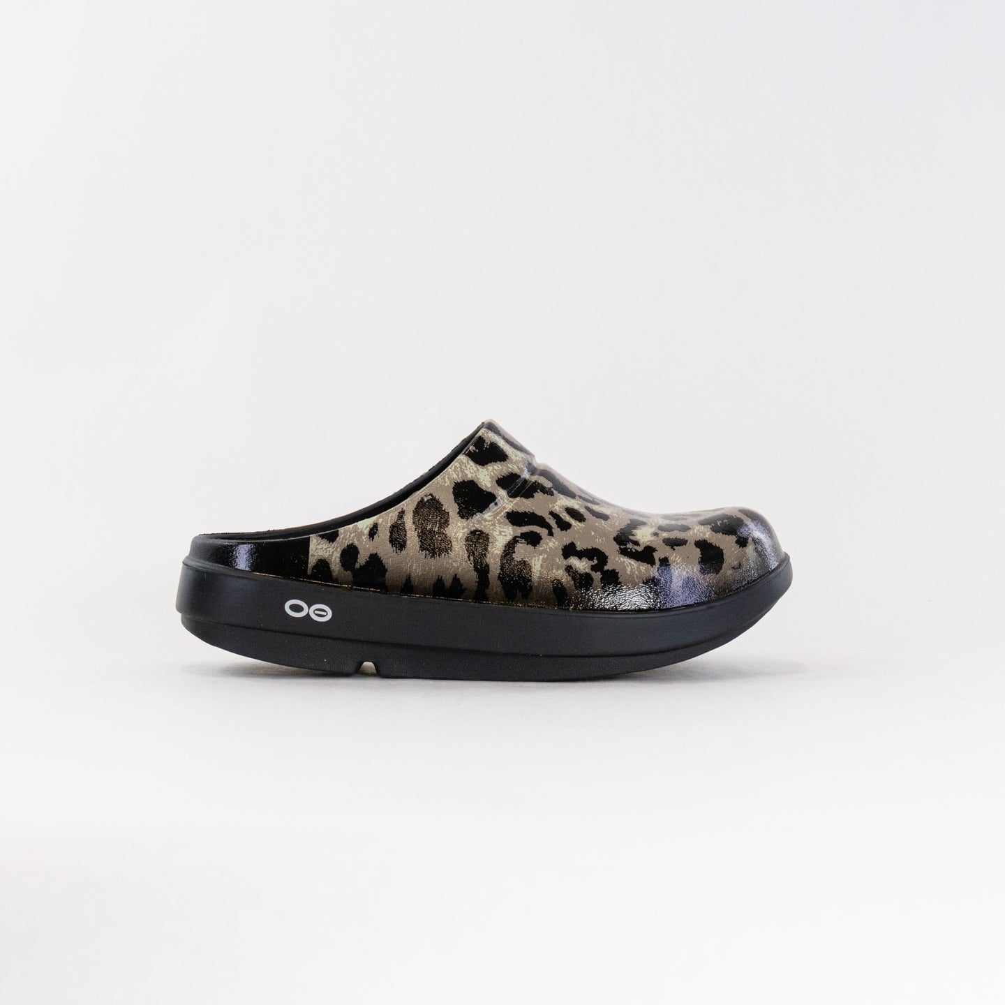 Women's OOFOS OoCloog - Stylish Cheetah Design for Comfort
