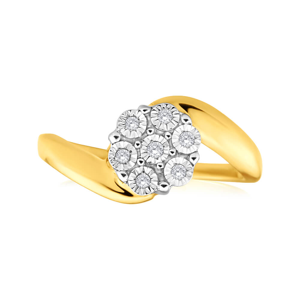 Stunning 9ct Yellow Gold Diamond Ring Set Featuring 7 Brilliantly Cut Diamonds for a Glamorous Look