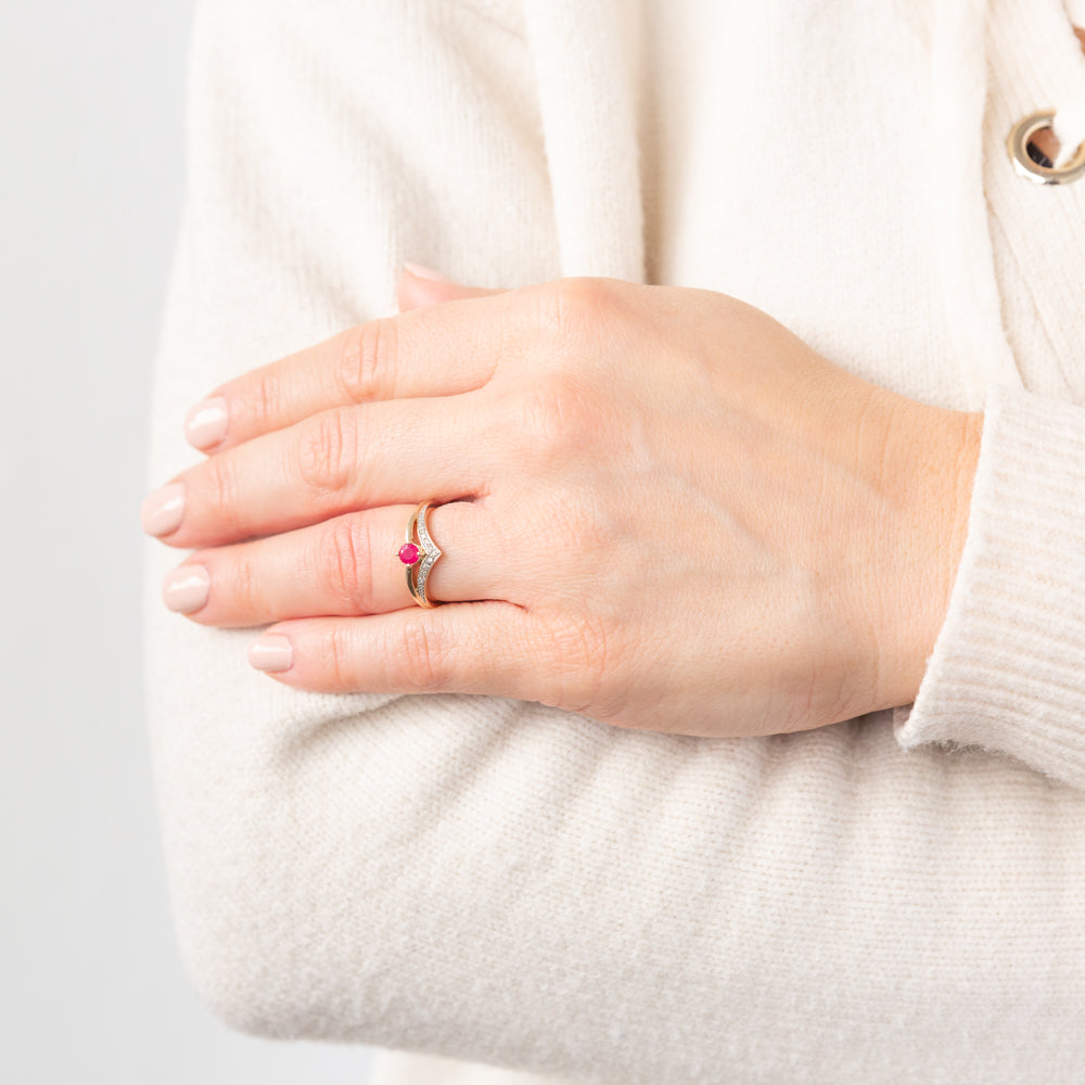 Exquisite 9ct Yellow Gold Ring with Diamonds and Lab - Created Round Rubies