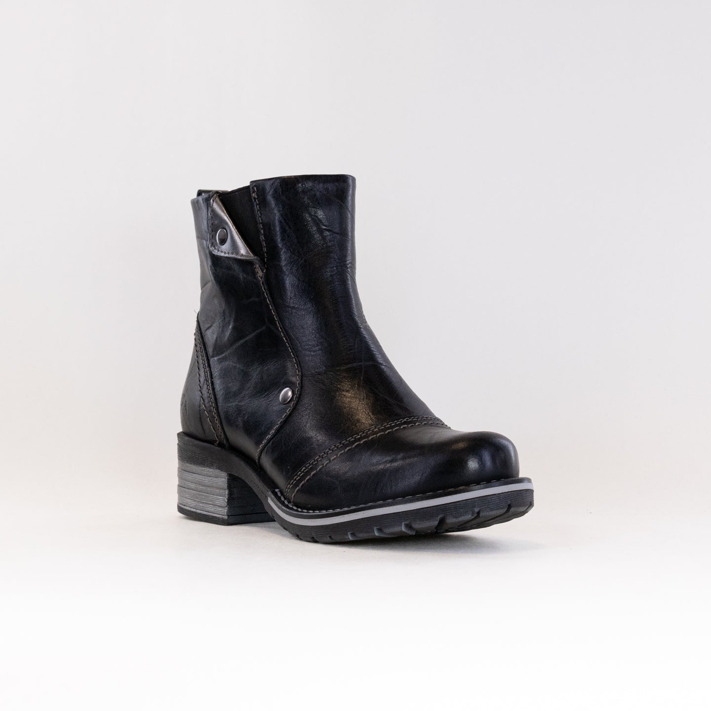 Stylish Black Women's Dromedaris Ankle Boots with Unique Features
