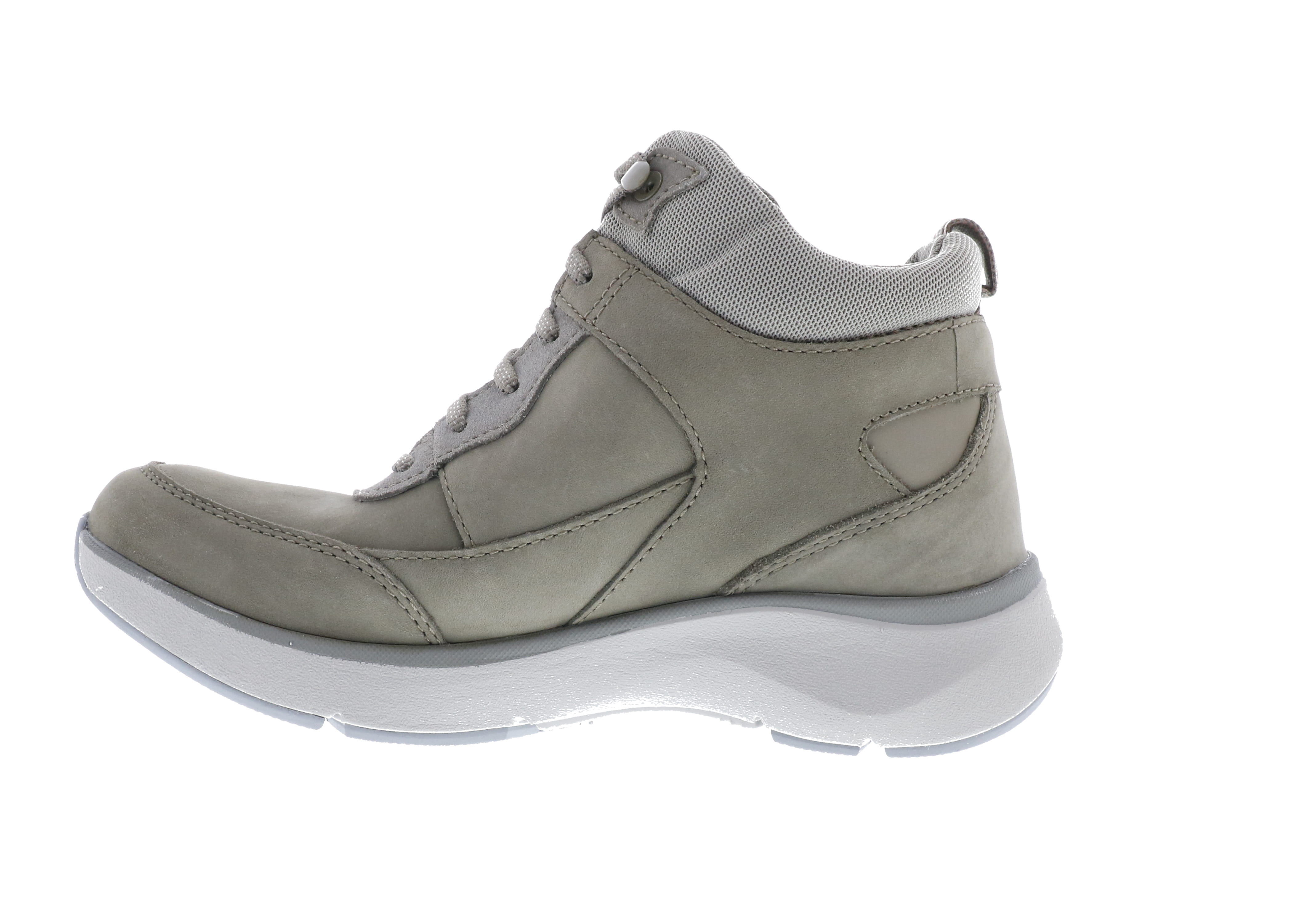 Women's Clarks Wave 2.0 MID Sage Nubuck Active Ankle Boots
