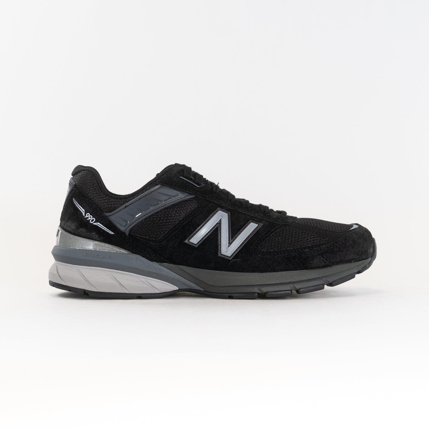 Stylish Men's New Balance 990V5 in Classic Black