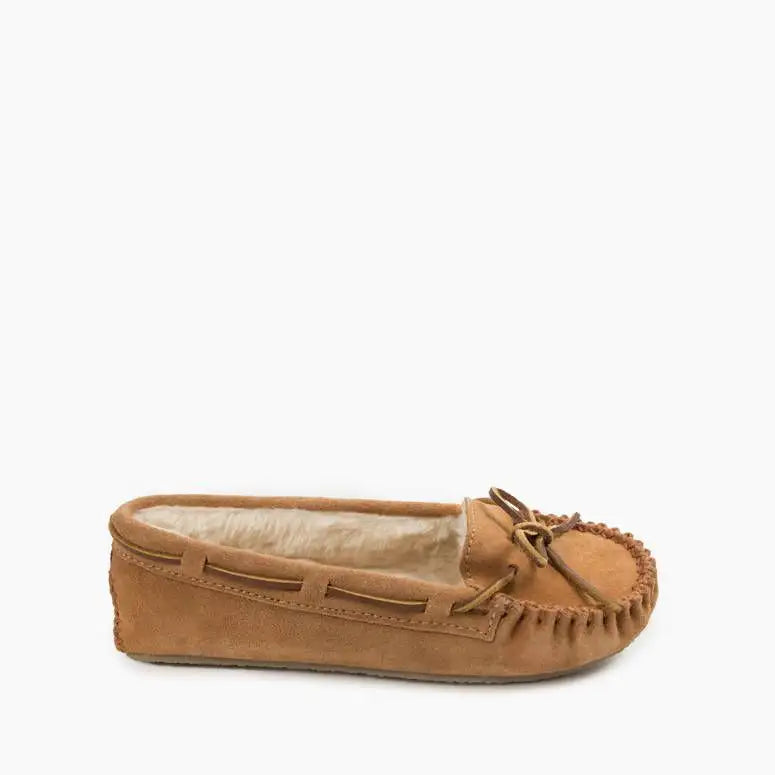 Minnetonka Women's Cally Wide Slippers in Cinnamon Color