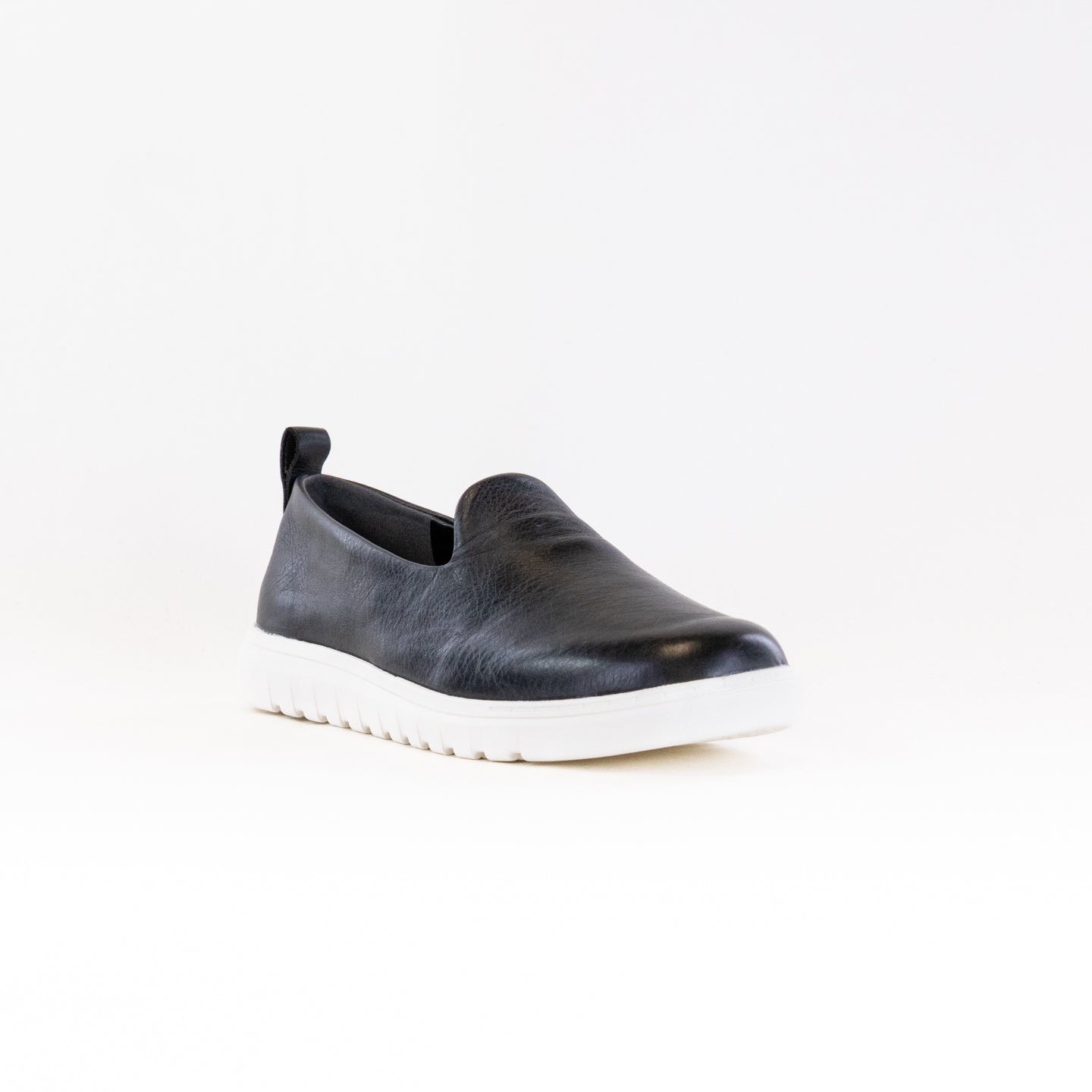 Vionic Women's Uptown Willa Slip-On Leather Sneaker in Classic Black Color