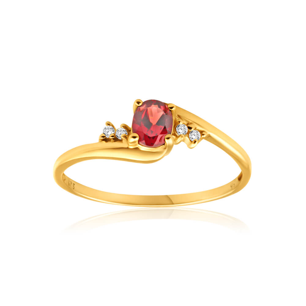 Stylish 9ct Yellow Gold Ring with Cubic Zirconia and Garnet Stones