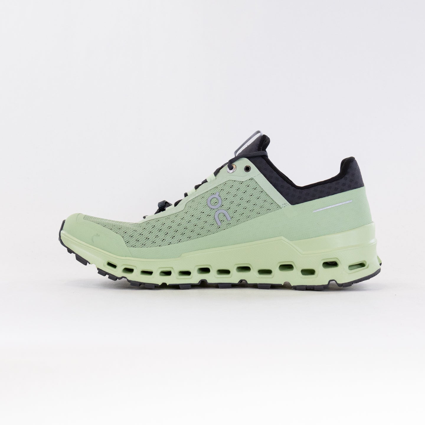 Women's On Cloudultra Running Shoes in Vine/Meadow