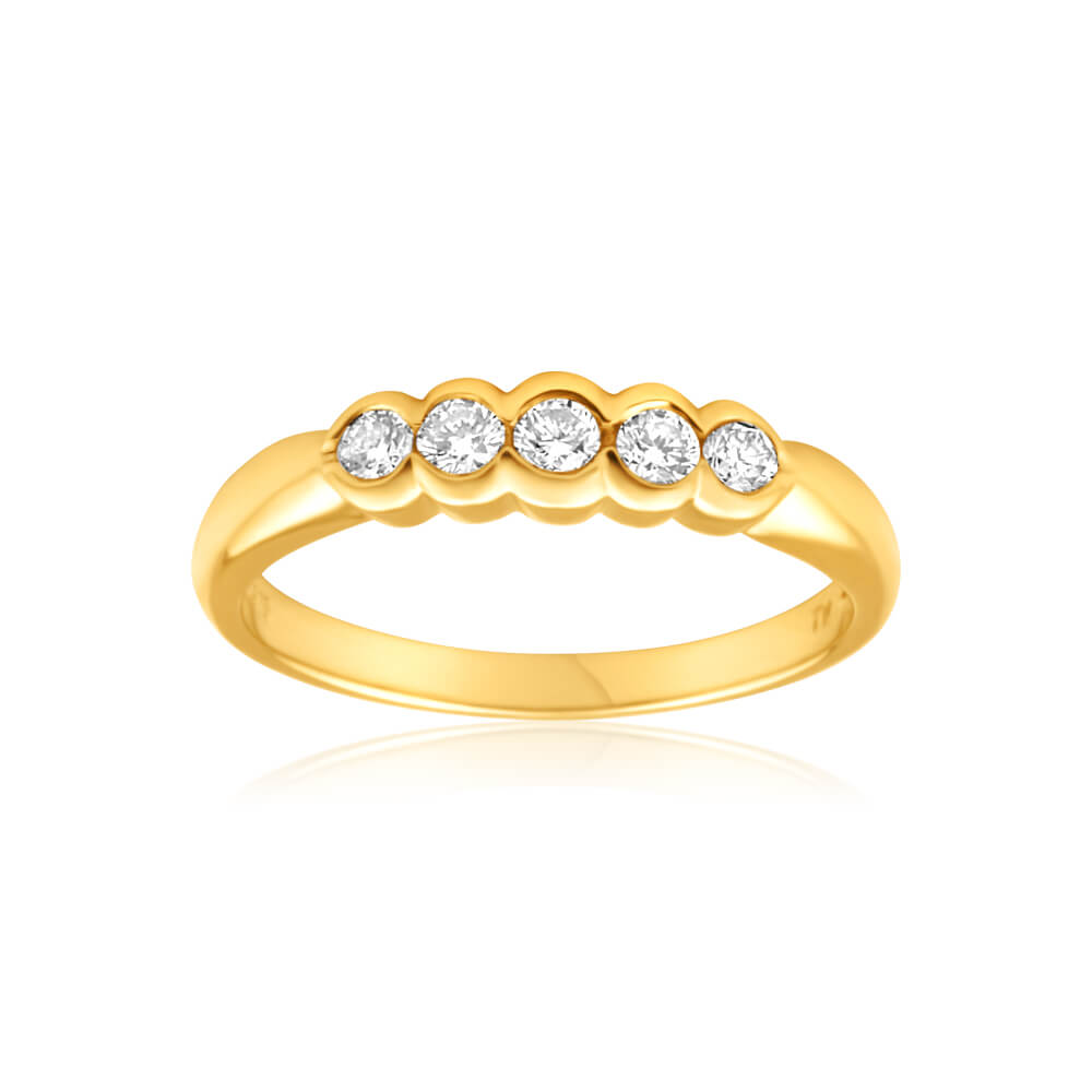 Exquisite 9 Carat Yellow Gold Bridal Diamond Ring Set Featuring 5 Sparkling Brilliant Cut Diamonds