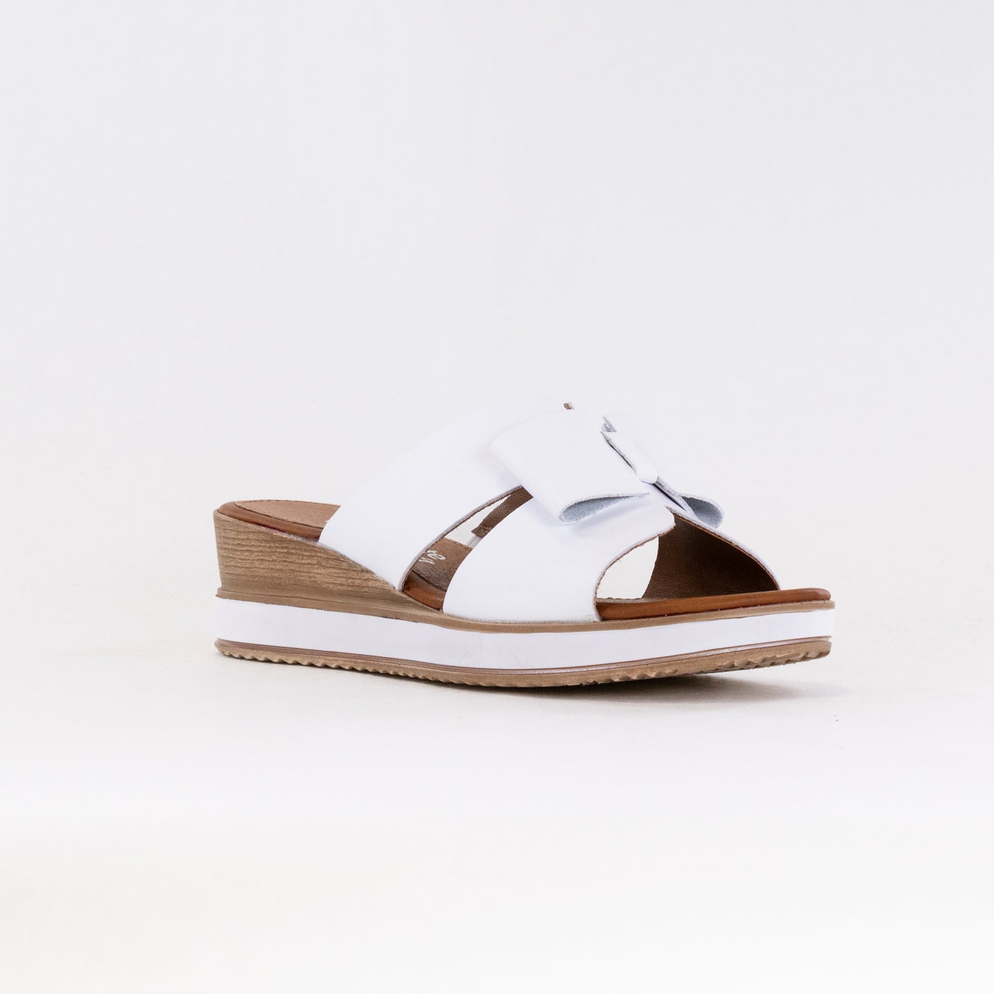 Remonte Women's Jerilyn 56 White Leather Sandal for Comfortable Wear