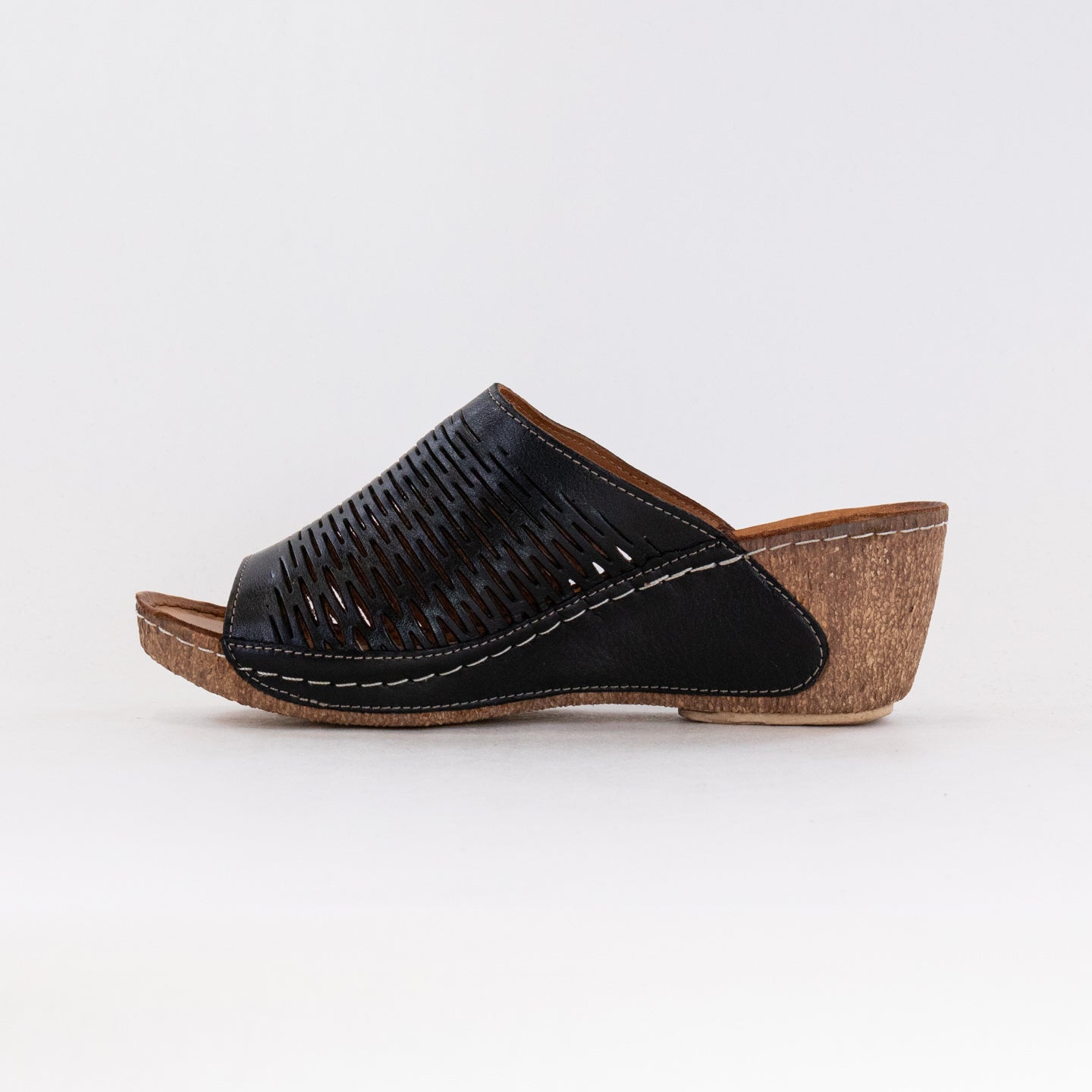 Spring Step Women's Fashionable Leather Cunacena Wedge Sandals - Black
