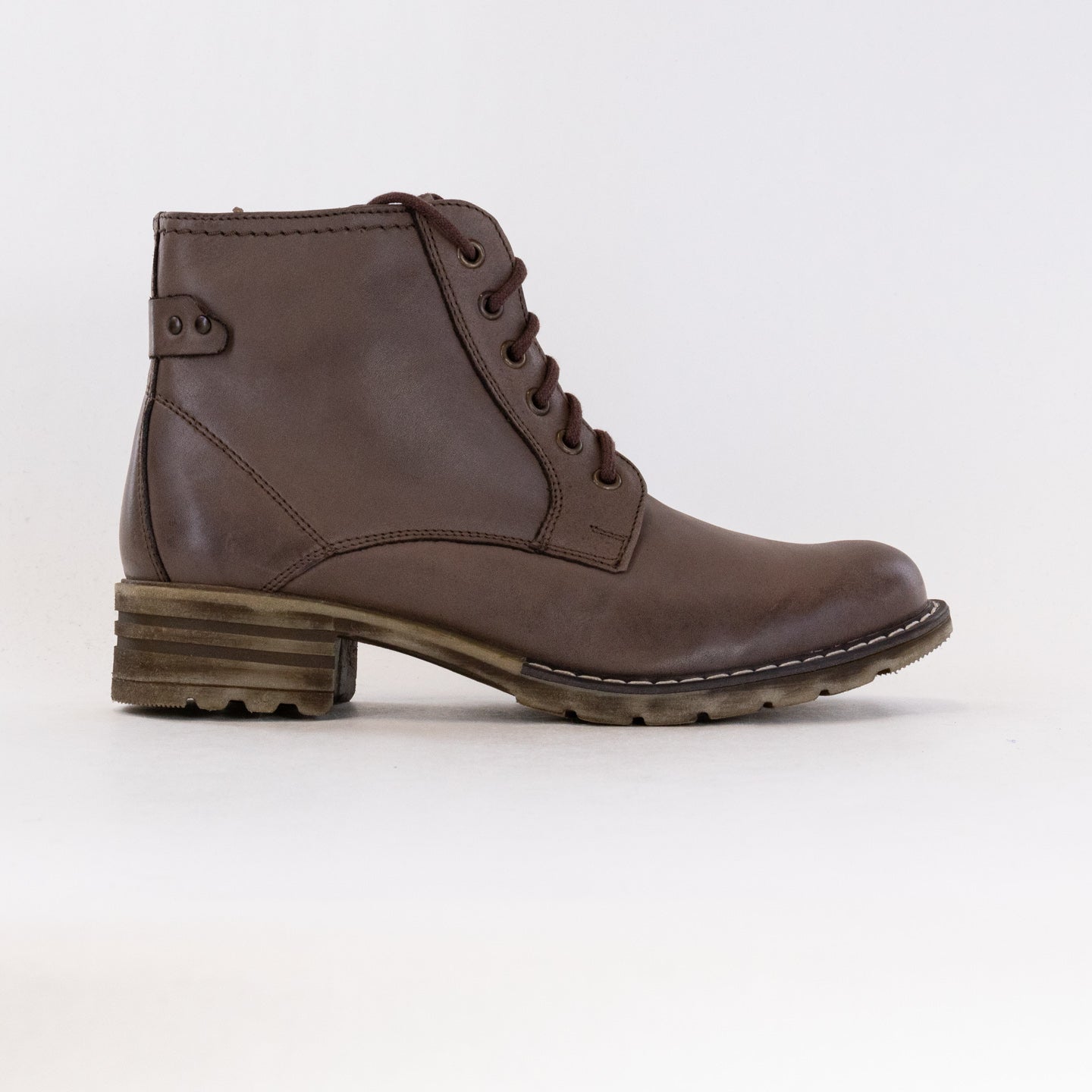 Stylish Brown V-Italia Piper Women's Ankle Booties for Long Walks