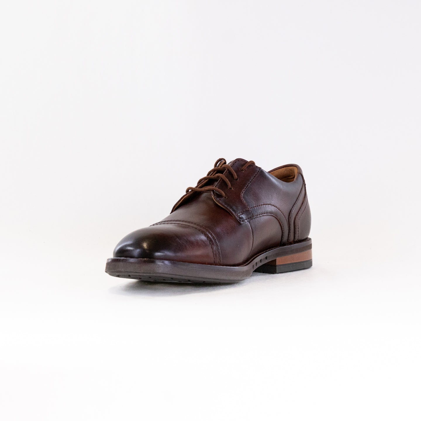 Clarks Men's Un Hugh Cap Casual Shoes - Mahogany-Colored Leather