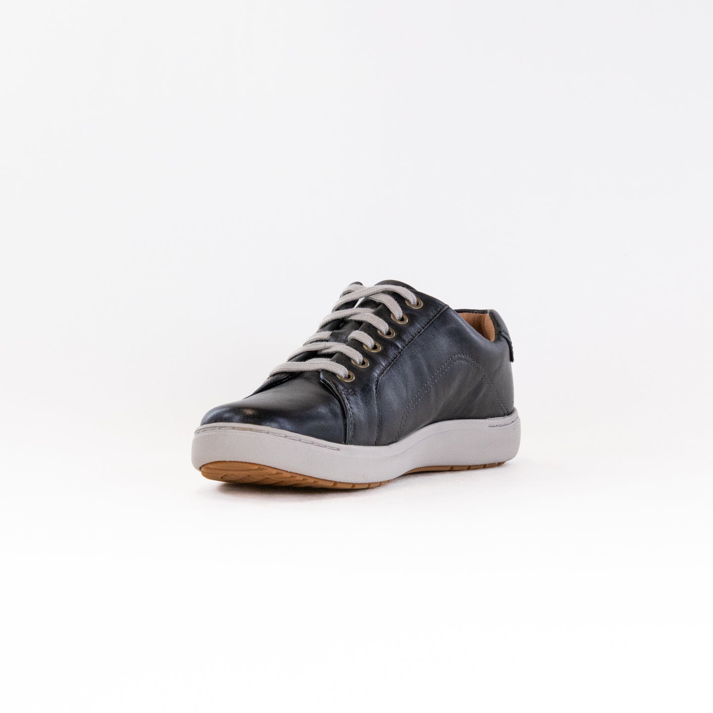 Women's Clarks Nalle Lace - Stylish Black Leather Sneakers