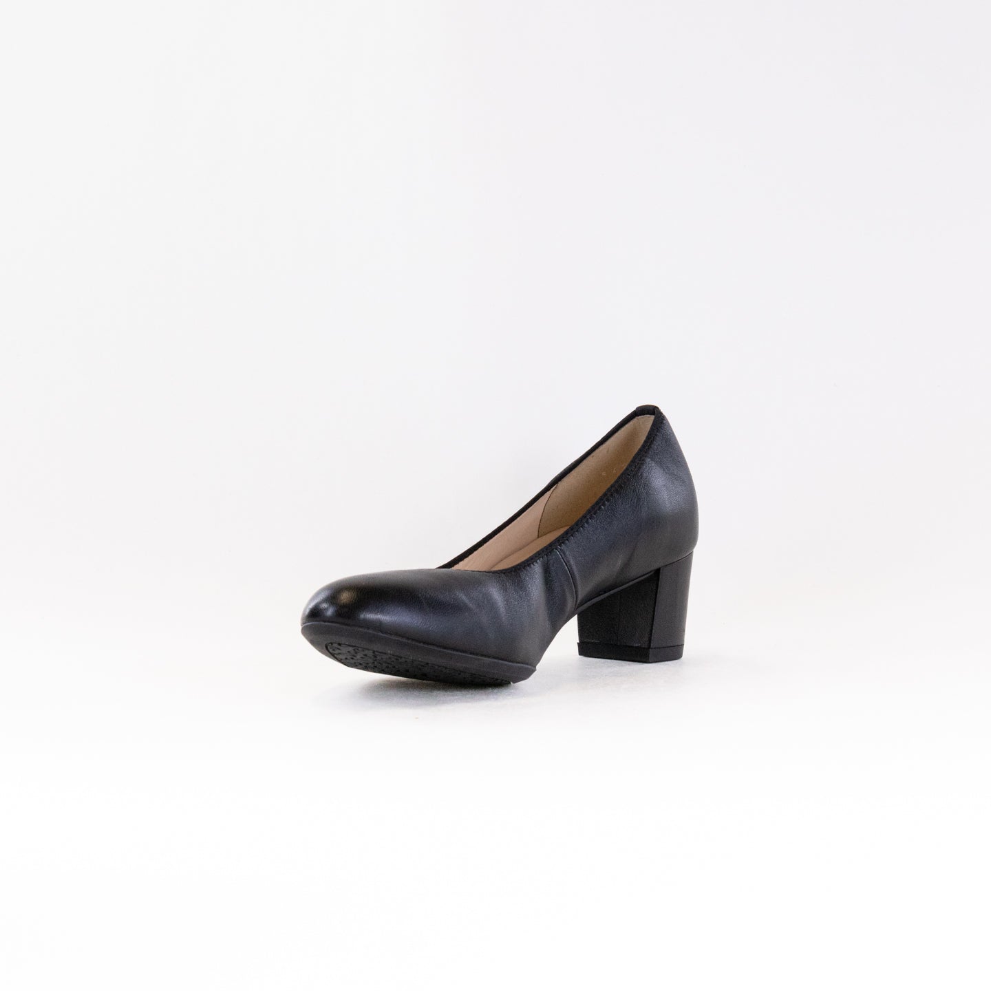 Women's Black Leather Ara Kendall Pumps - Stylish and Comfortable Footwear