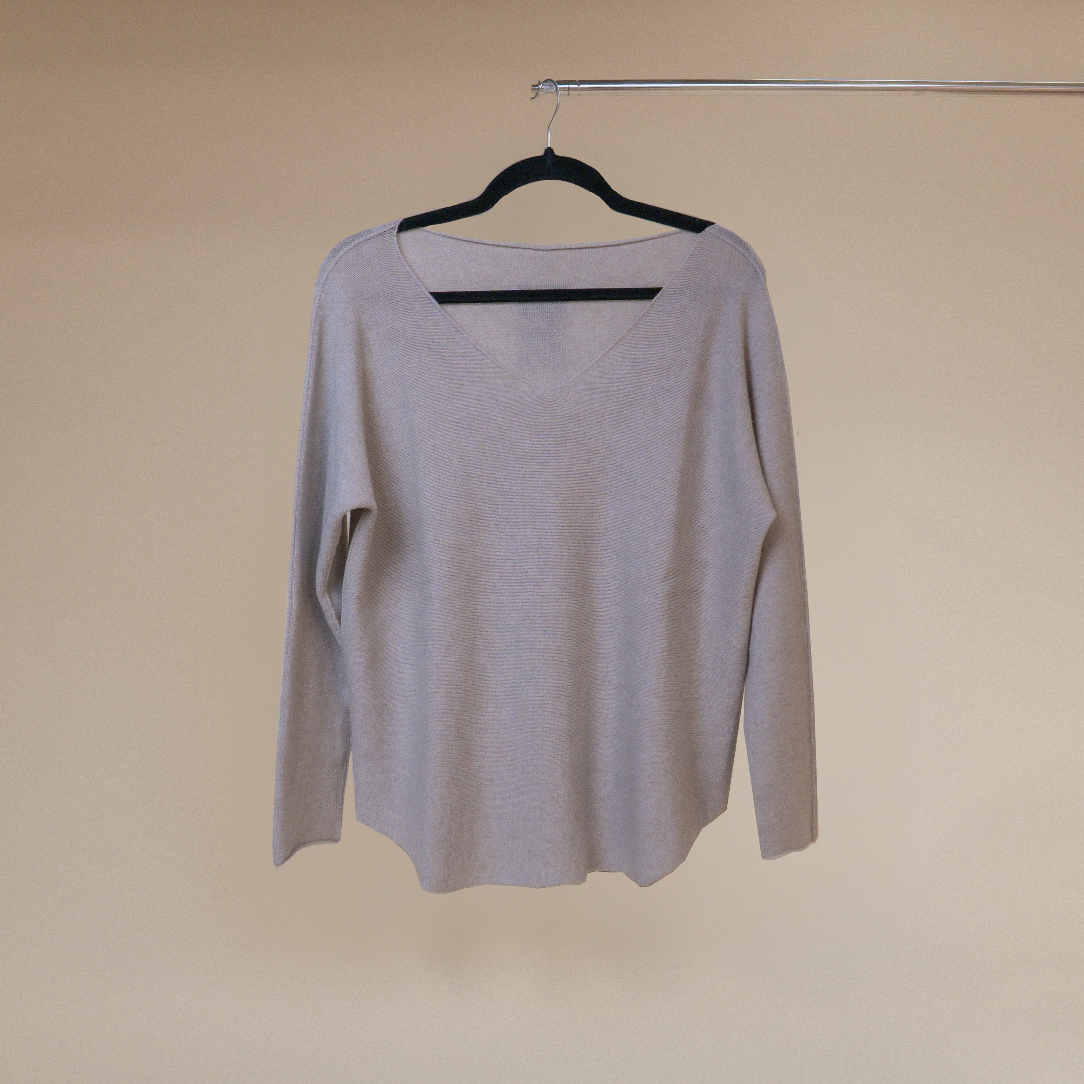 LOOWIE Italian All - in - One V - Neck Knit Sweater for Various Occasions