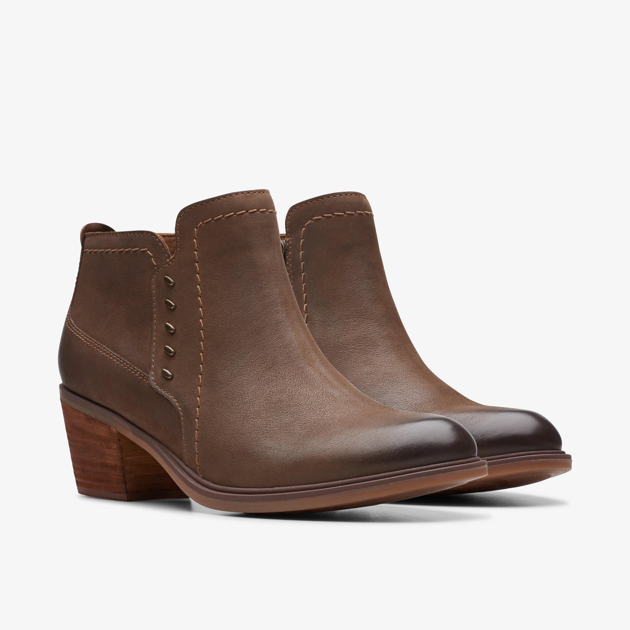Clarks Women's Neva Lo Ankle Boots - Dark Tan Leather