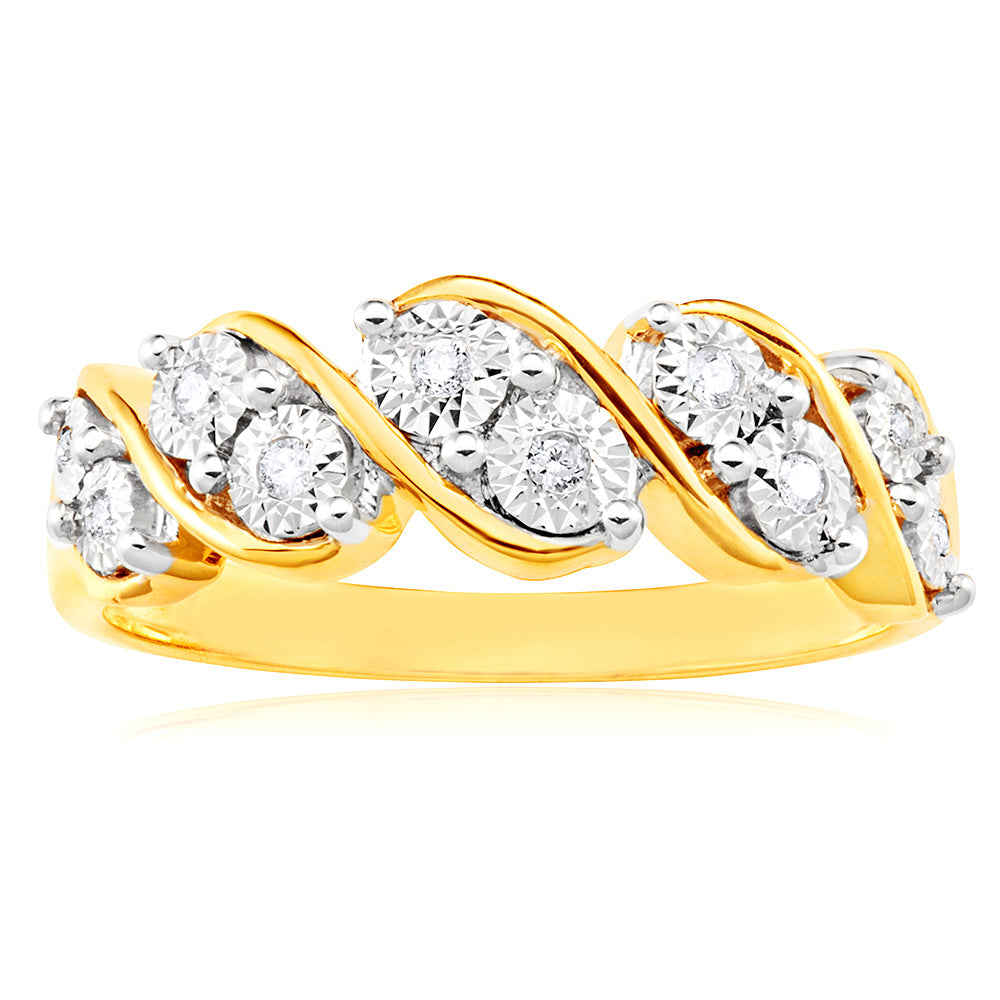 Exquisite 9-carat Yellow Gold Diamond Ring Set Featuring Ten Stunning Brilliant-Cut Diamonds, Ideal for Jewelry Collections