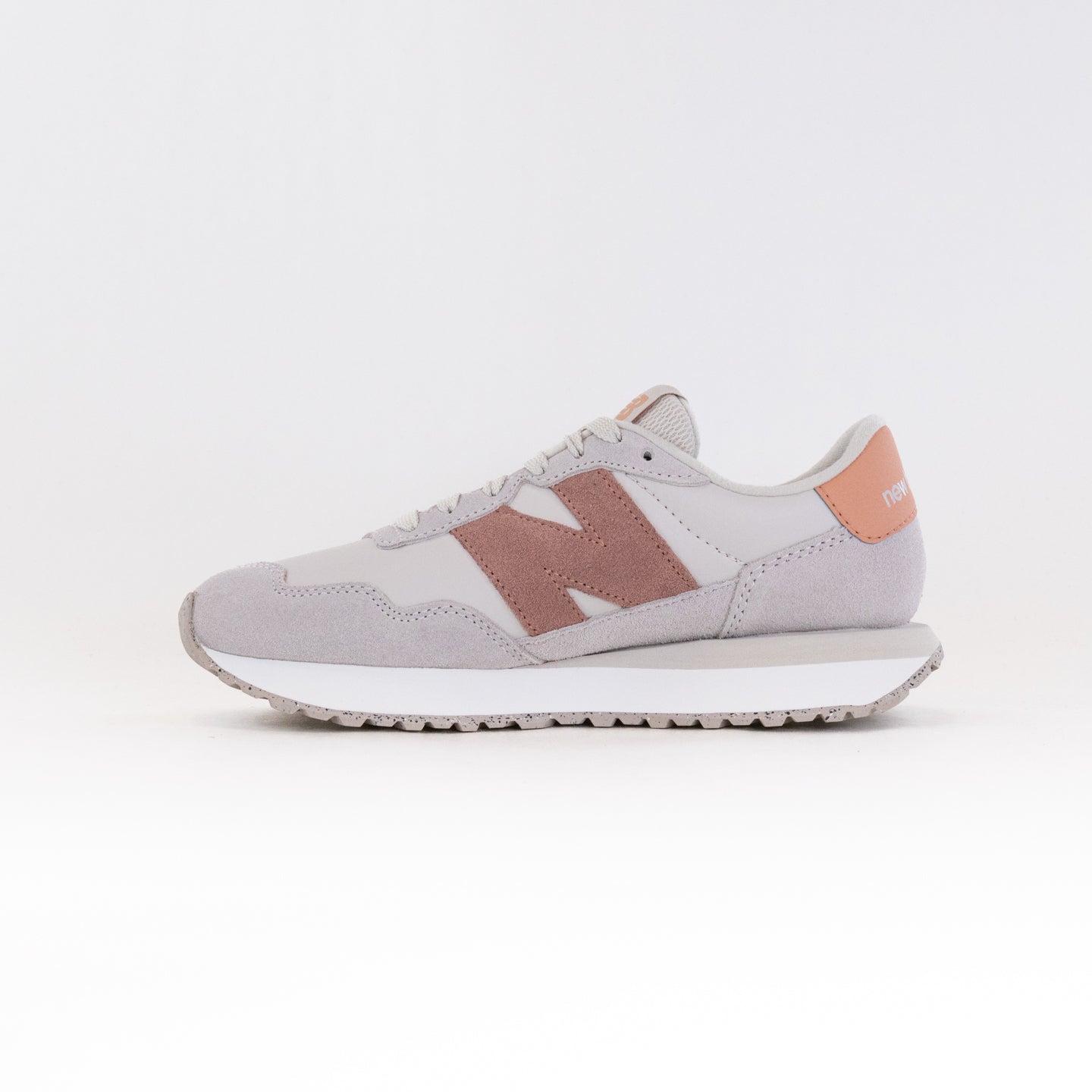 Stylish Women's New Balance 237 SSP Sneakers