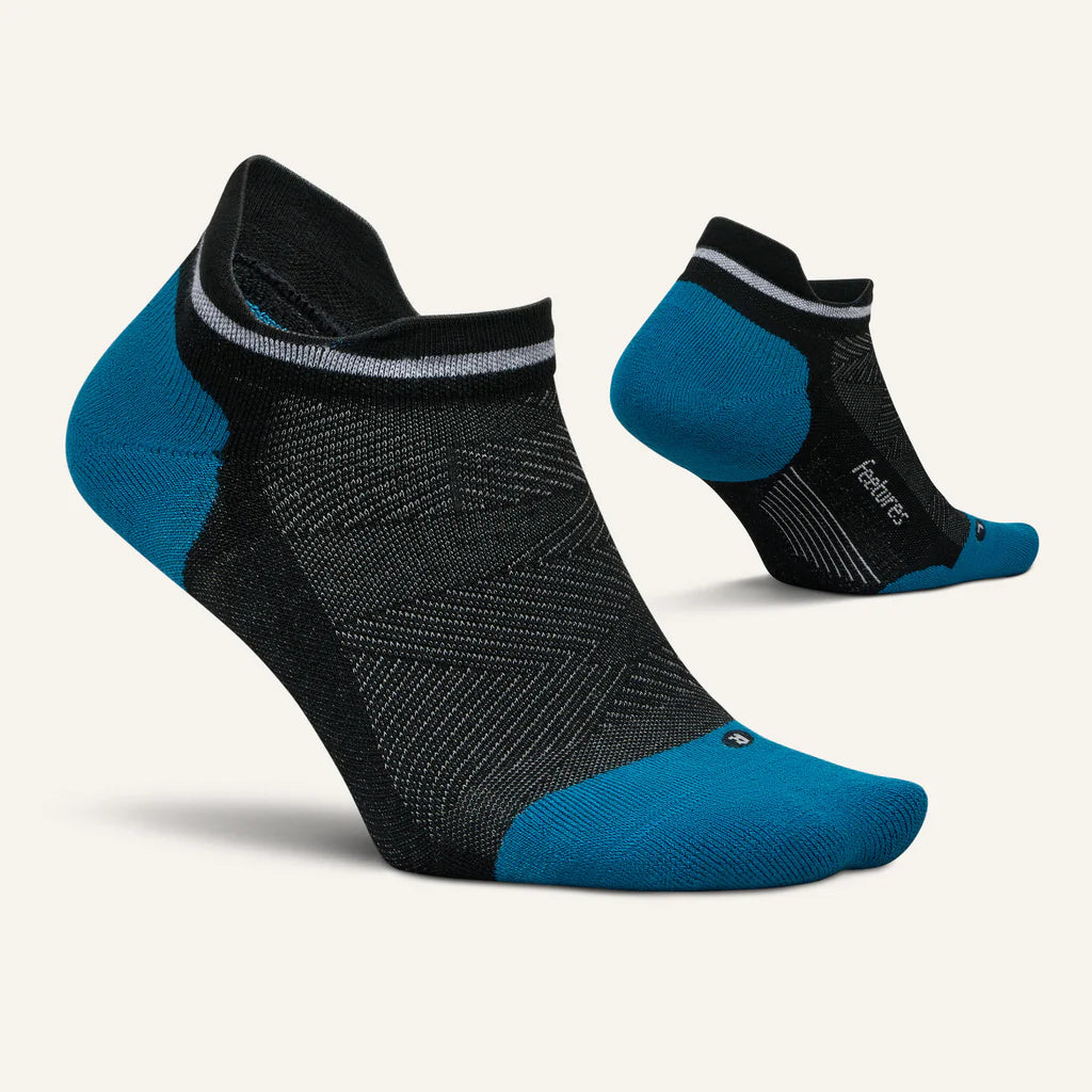 Feetures Freestyle Elite Max Cushion Tab Socks in Black Sea Color