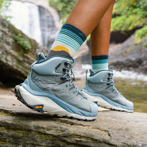 Feetures Table Rock Gray Trail Max Cushion Mini Crew Socks for Trail Adventures