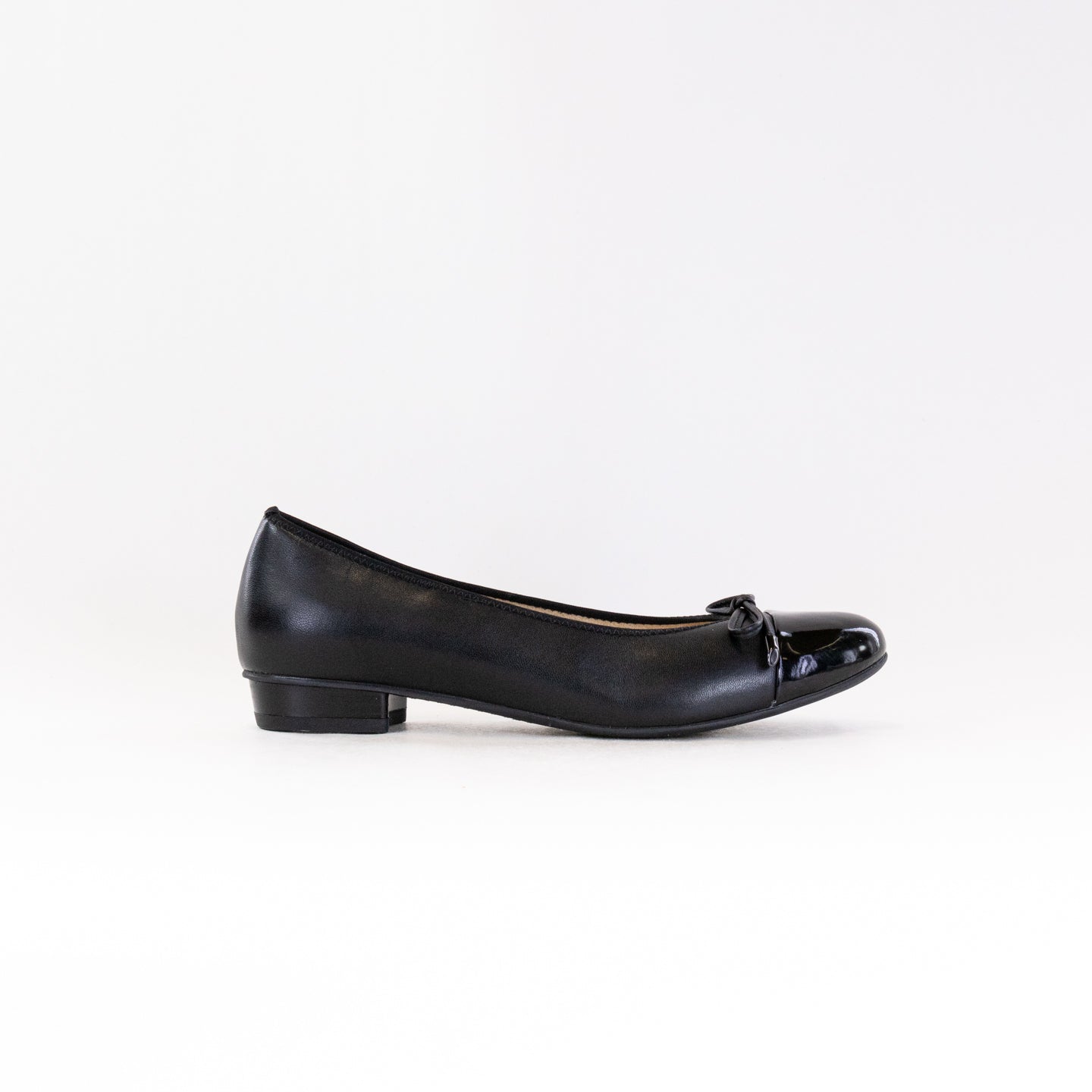 Women's Black Leather Ara Belinda Ballet Flats with Elegant Bow