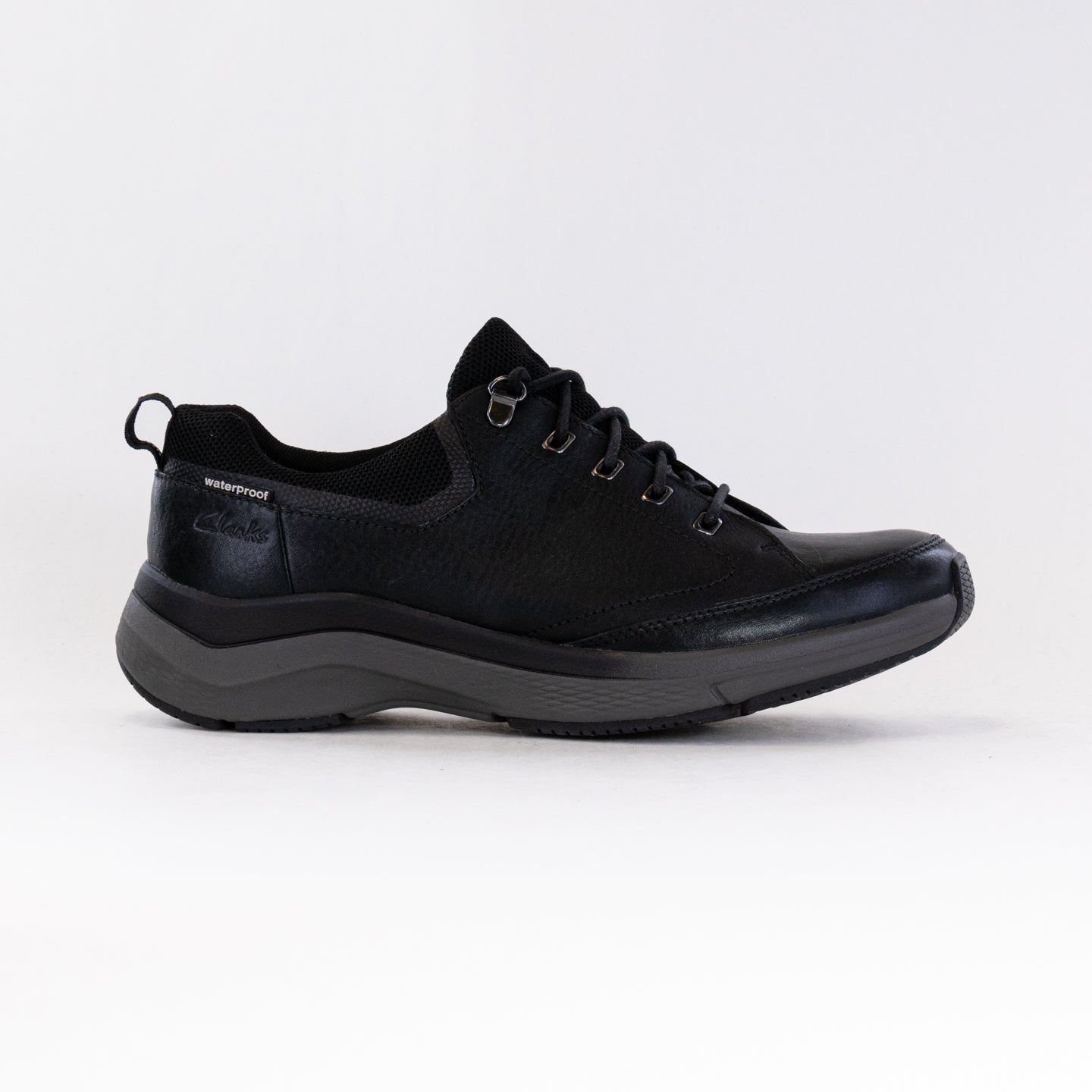 Men's Clarks Wave Vibe 2.0 Waterproof Walking Shoes - Black Full - Grain Leather