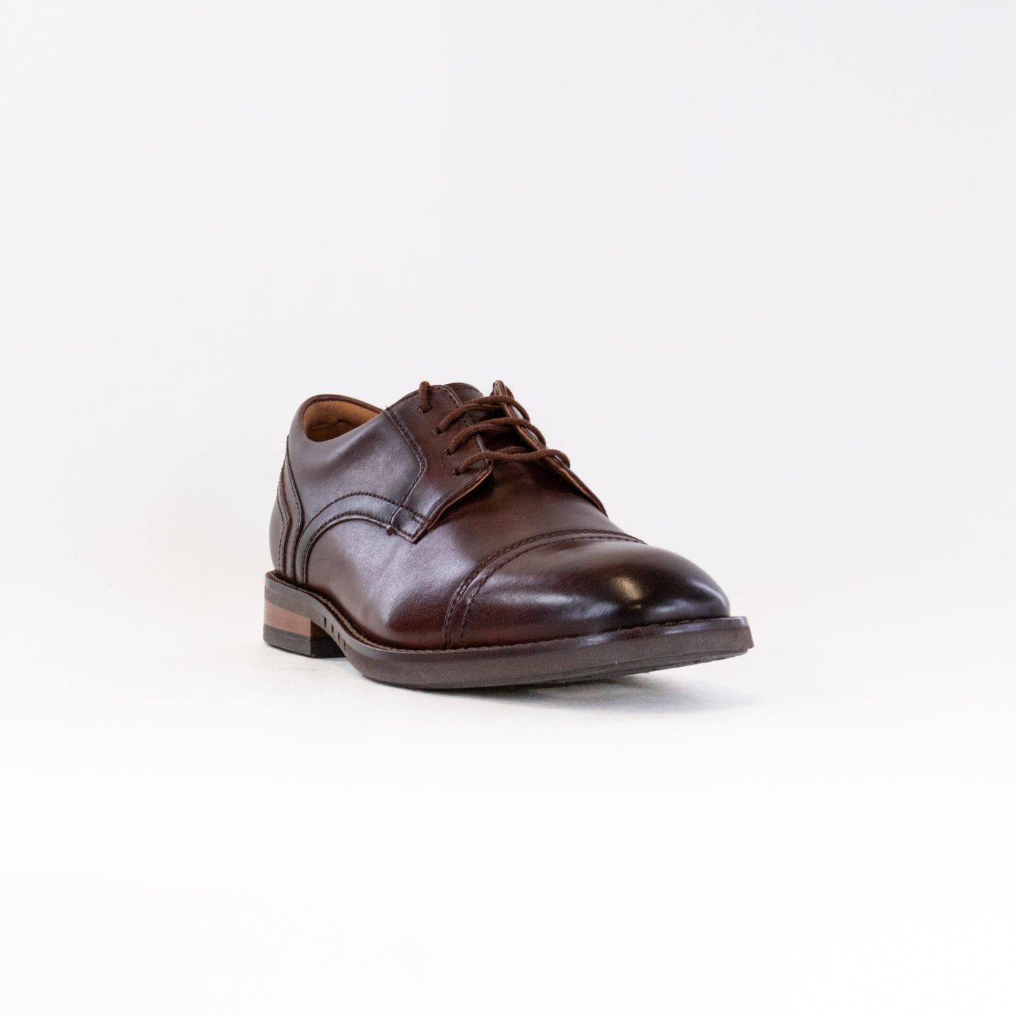 Clarks Men's Un Hugh Cap Casual Shoes - Mahogany-Colored Leather